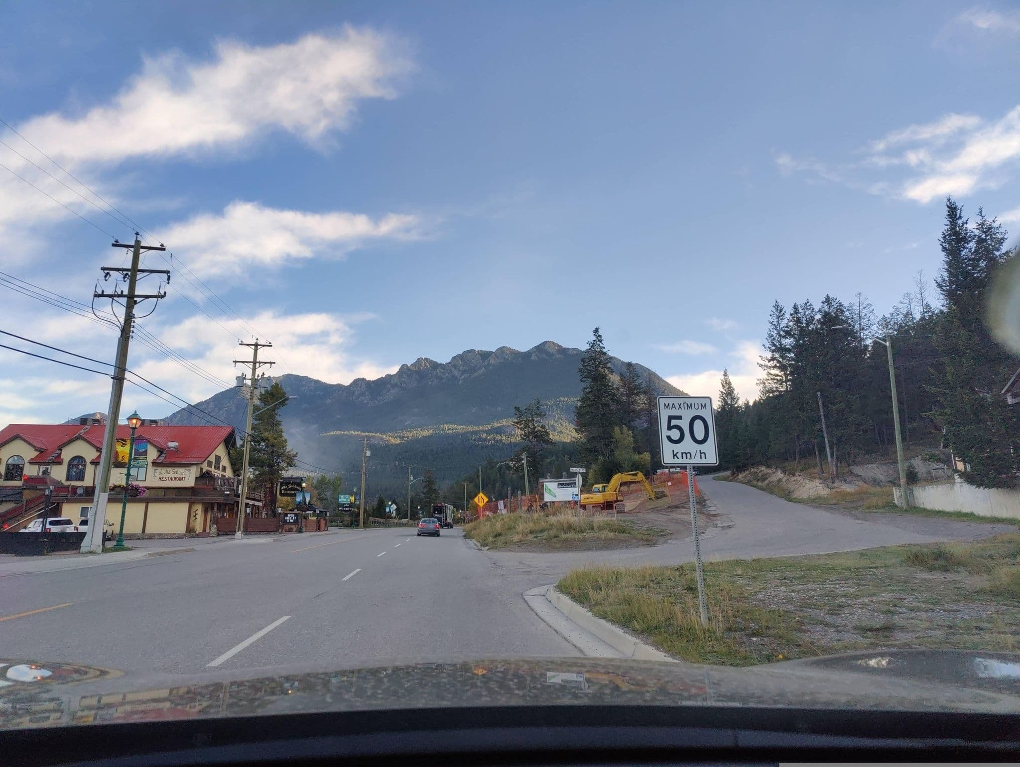 Street view near Kootenay Motel, Radium Hot Springs — © elphix (CC BY-SA · Mapillary)