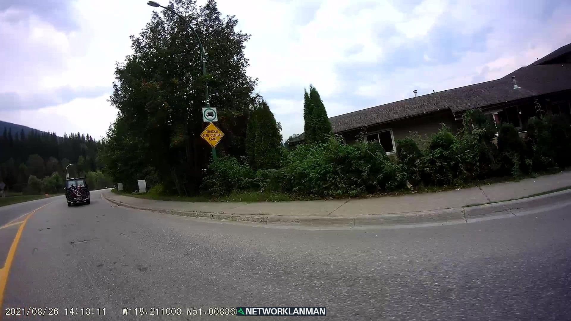Street view near Revelstoke Gateway Inn, Big Eddy — © networklanman (CC BY-SA · Mapillary)