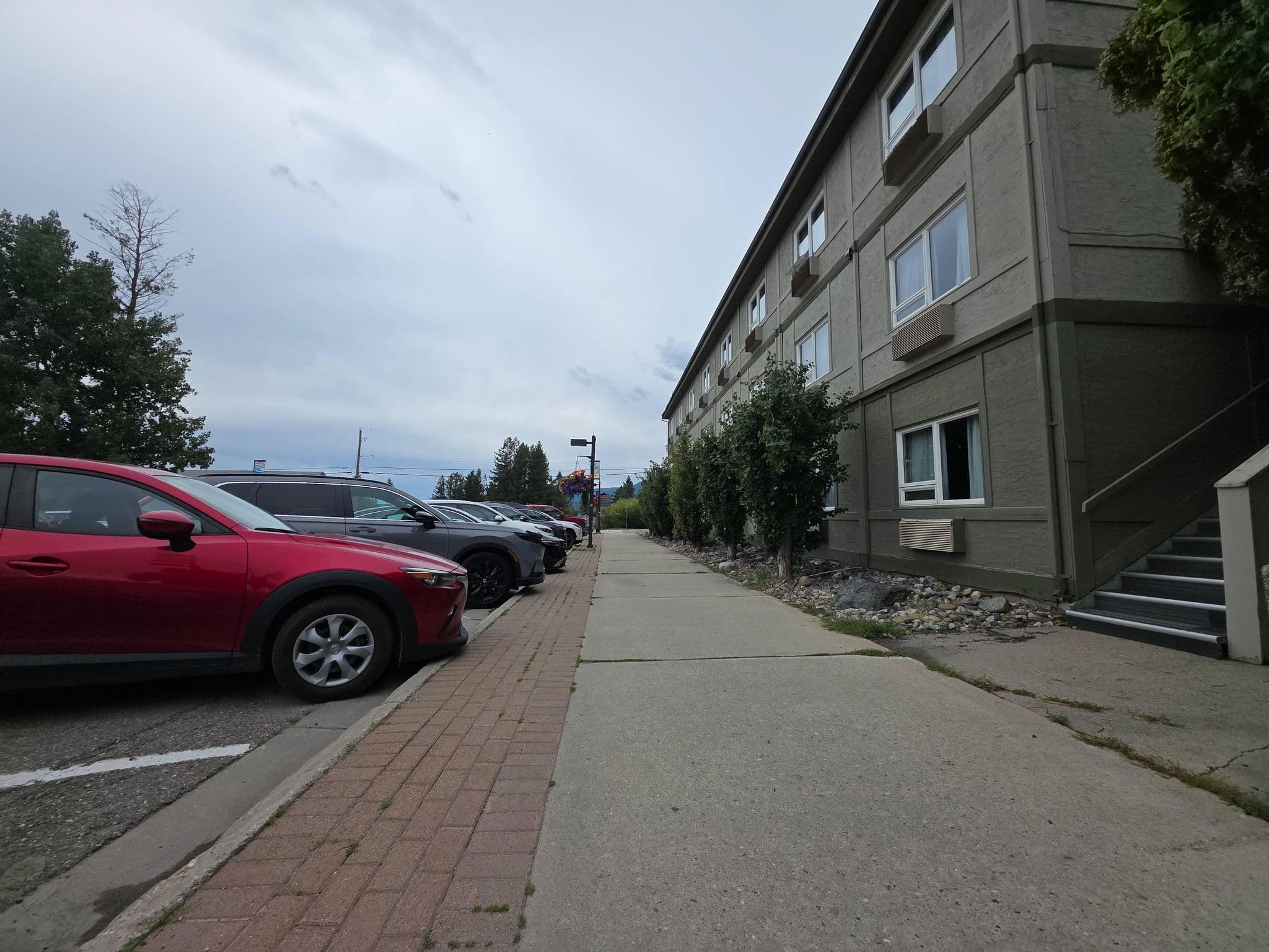 Street view near Best Western Invermere Inn, Invermere — © dominickbunu (CC BY-SA · Mapillary)
