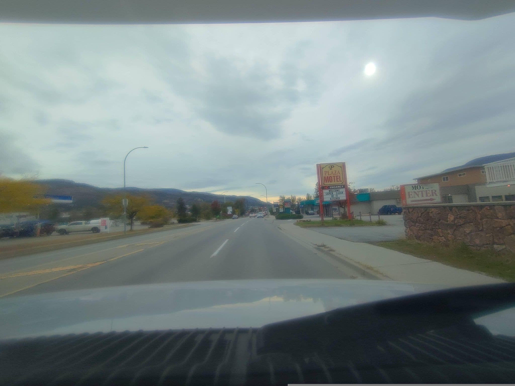 Street view near Carmi Motel, Penticton — © kibour (CC BY-SA · Mapillary)