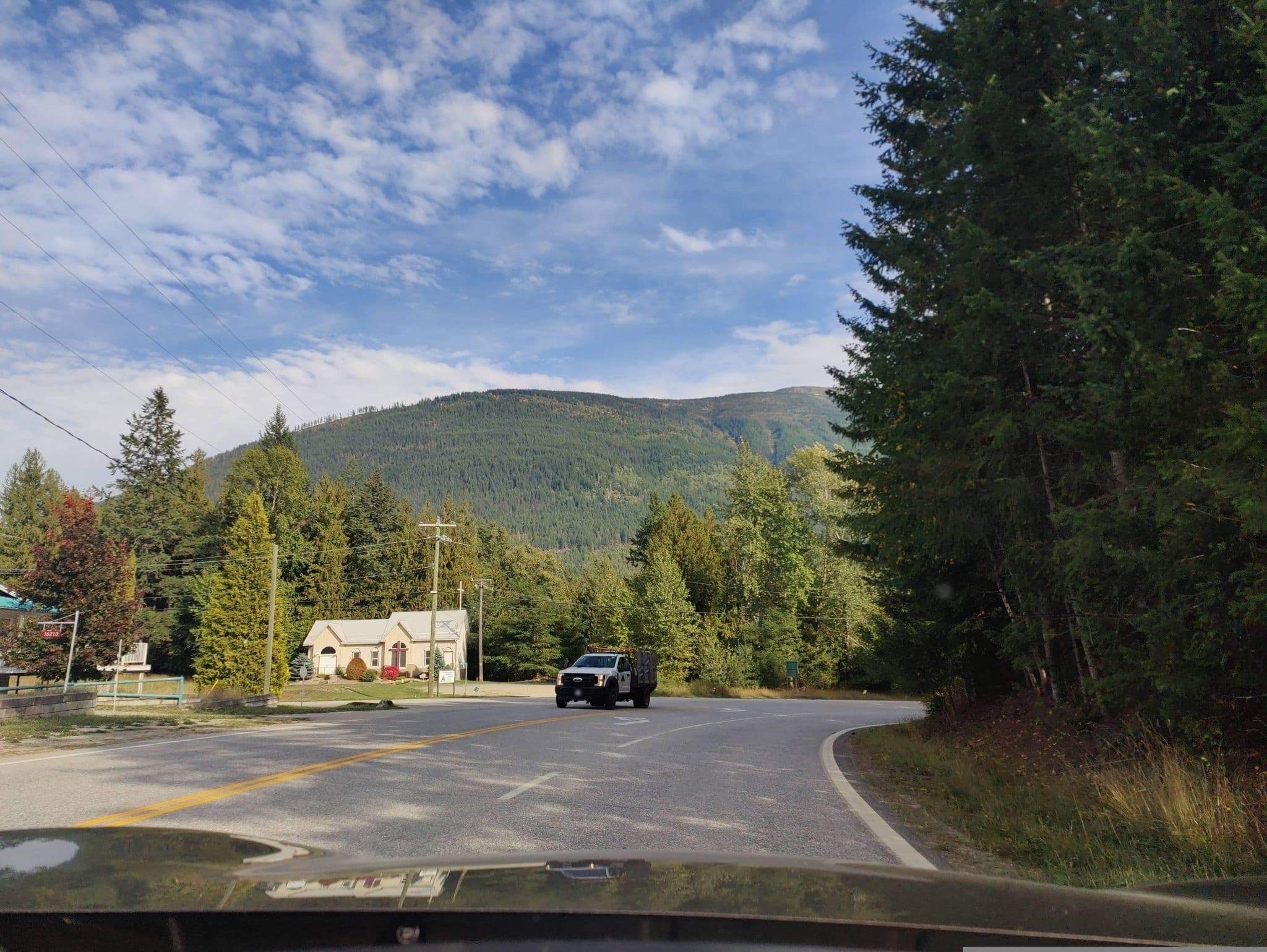 Street view near Crawford Bay Inn, Kaslo — © elphix (CC BY-SA · Mapillary)