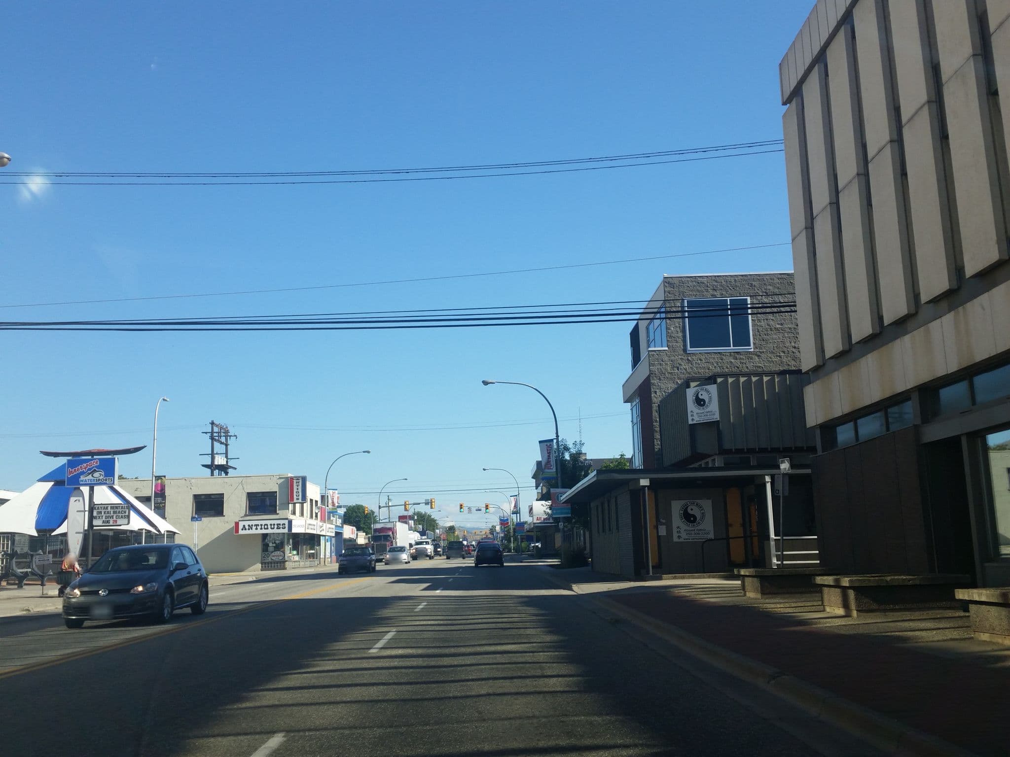 Street view near Lord Aberdeen Apartment Hotel Ltd, Vernon — © rps333 (CC BY-SA · Mapillary)