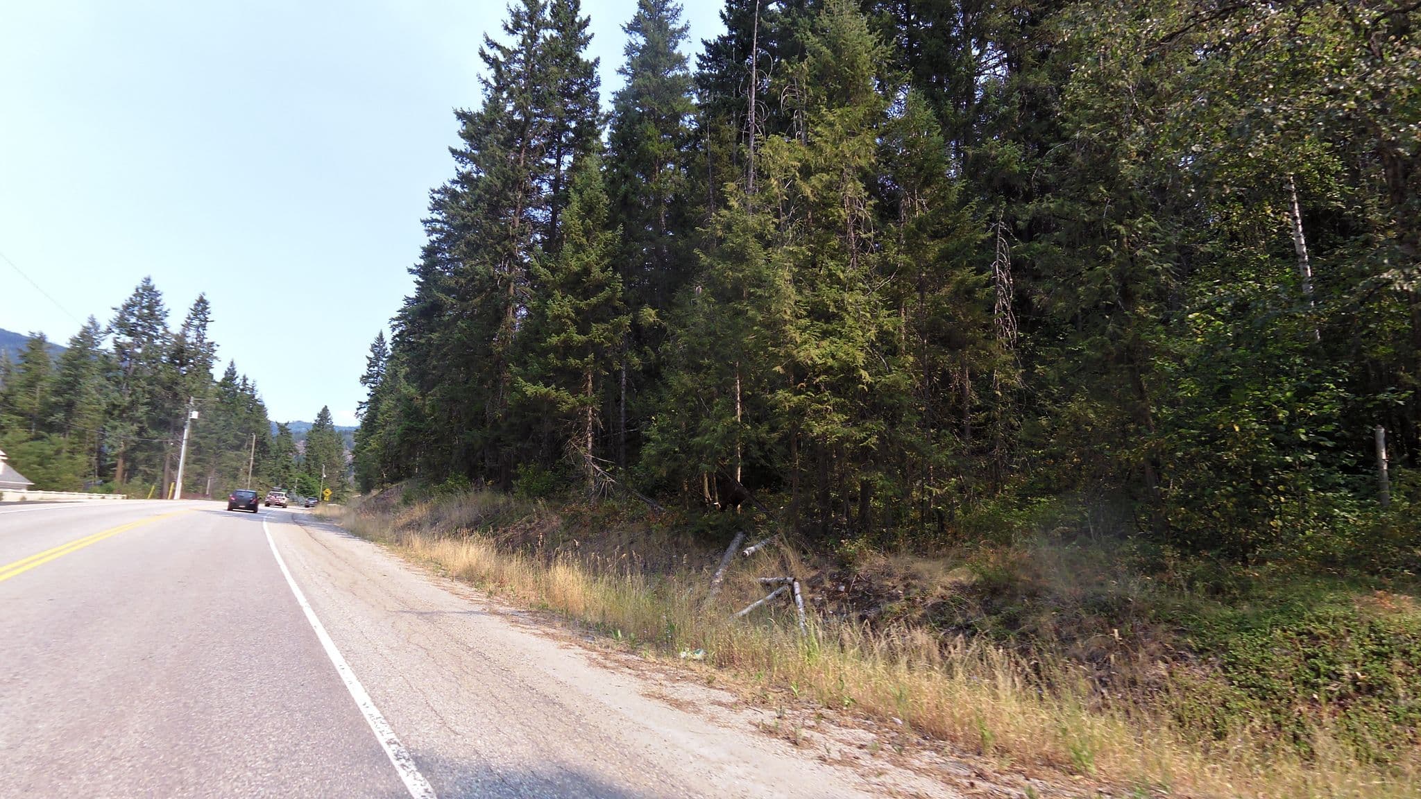 Street view near Kingbaker Creek Resort, Sicamous — © rps333 (CC BY-SA · Mapillary)