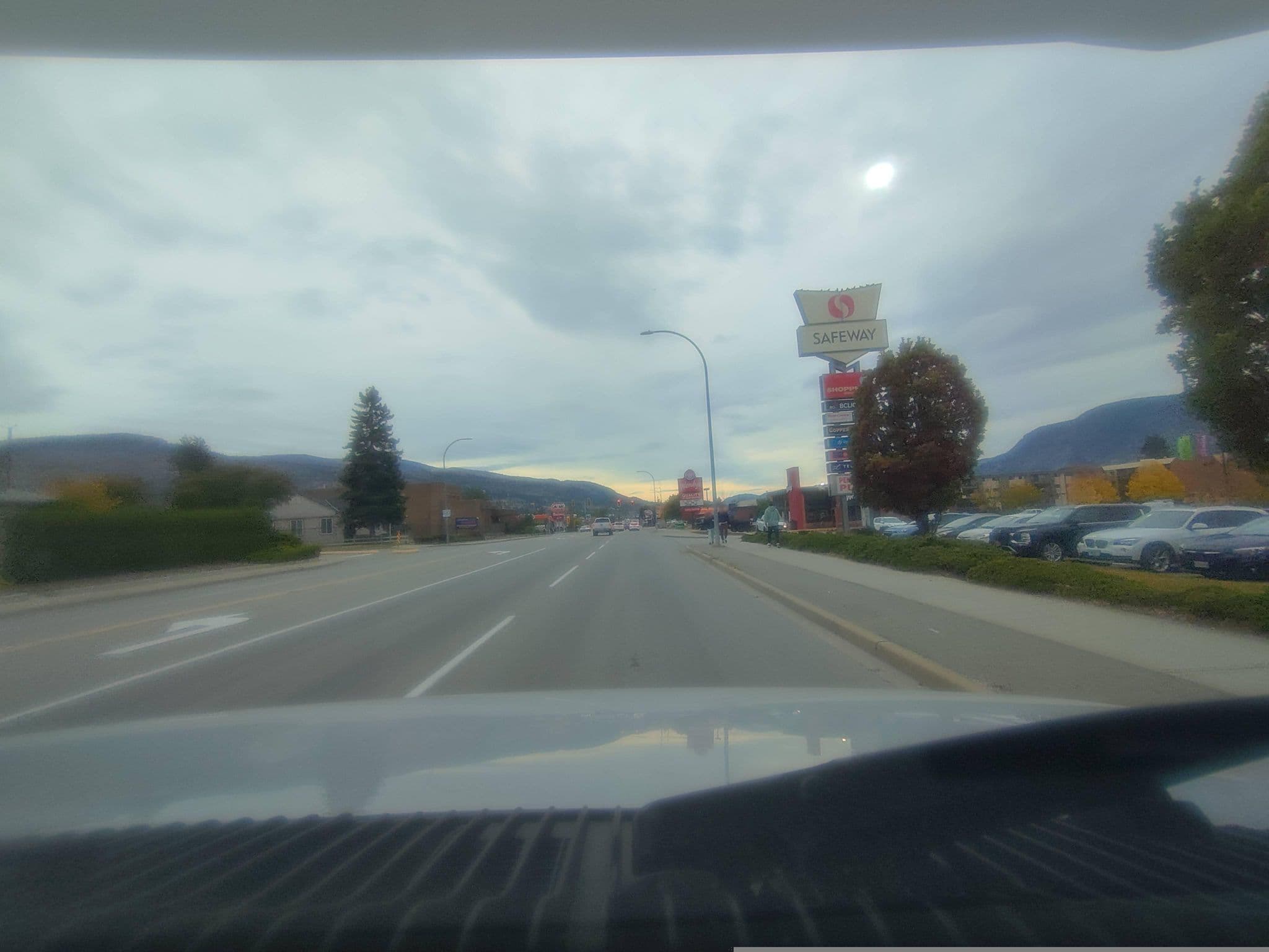 Street view near El Rancho, Penticton — © kibour (CC BY-SA · Mapillary)