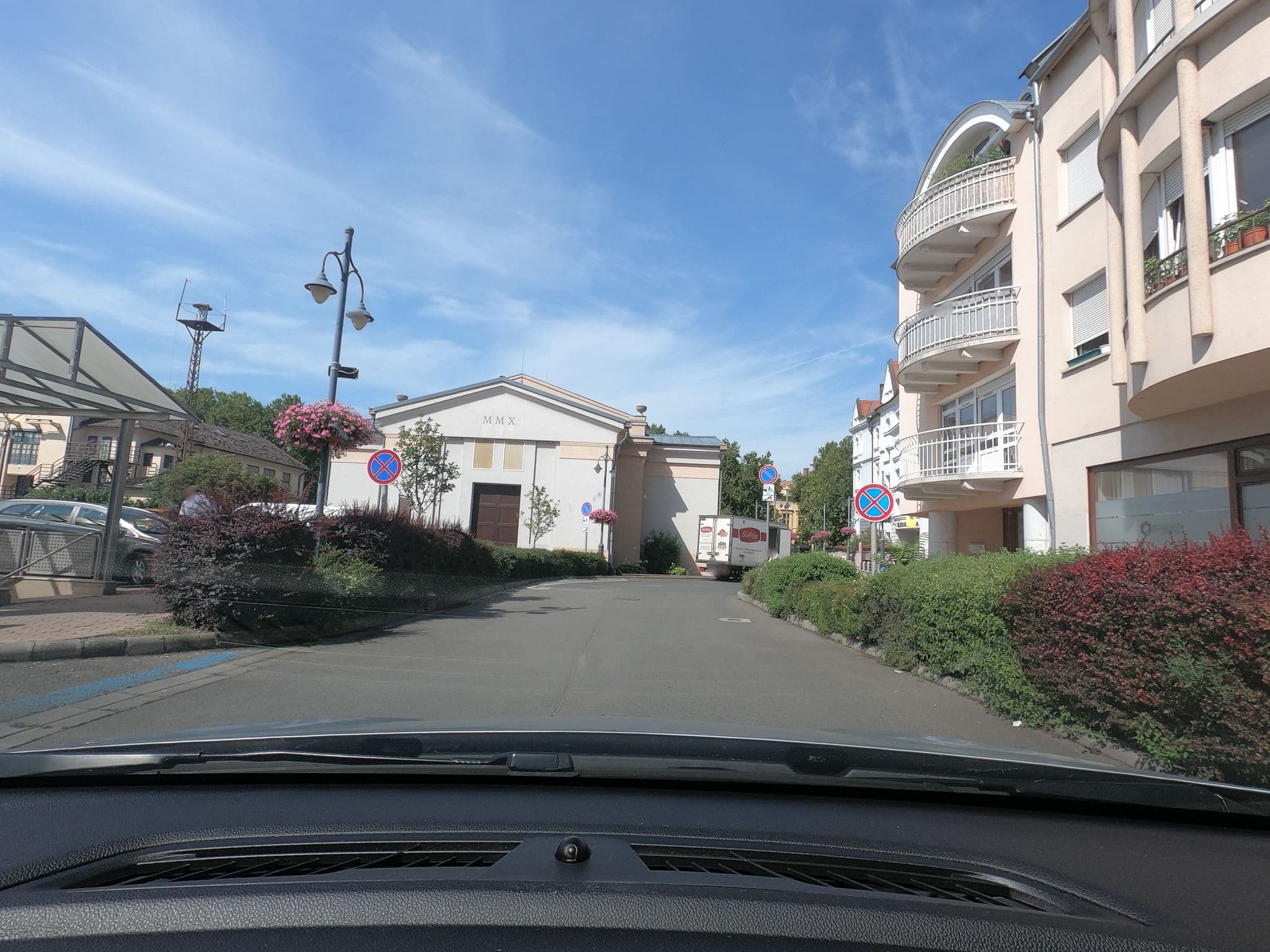 Street view near Fogadó a Bárányhoz, Kaposvár — © vst (CC BY-SA · Mapillary)