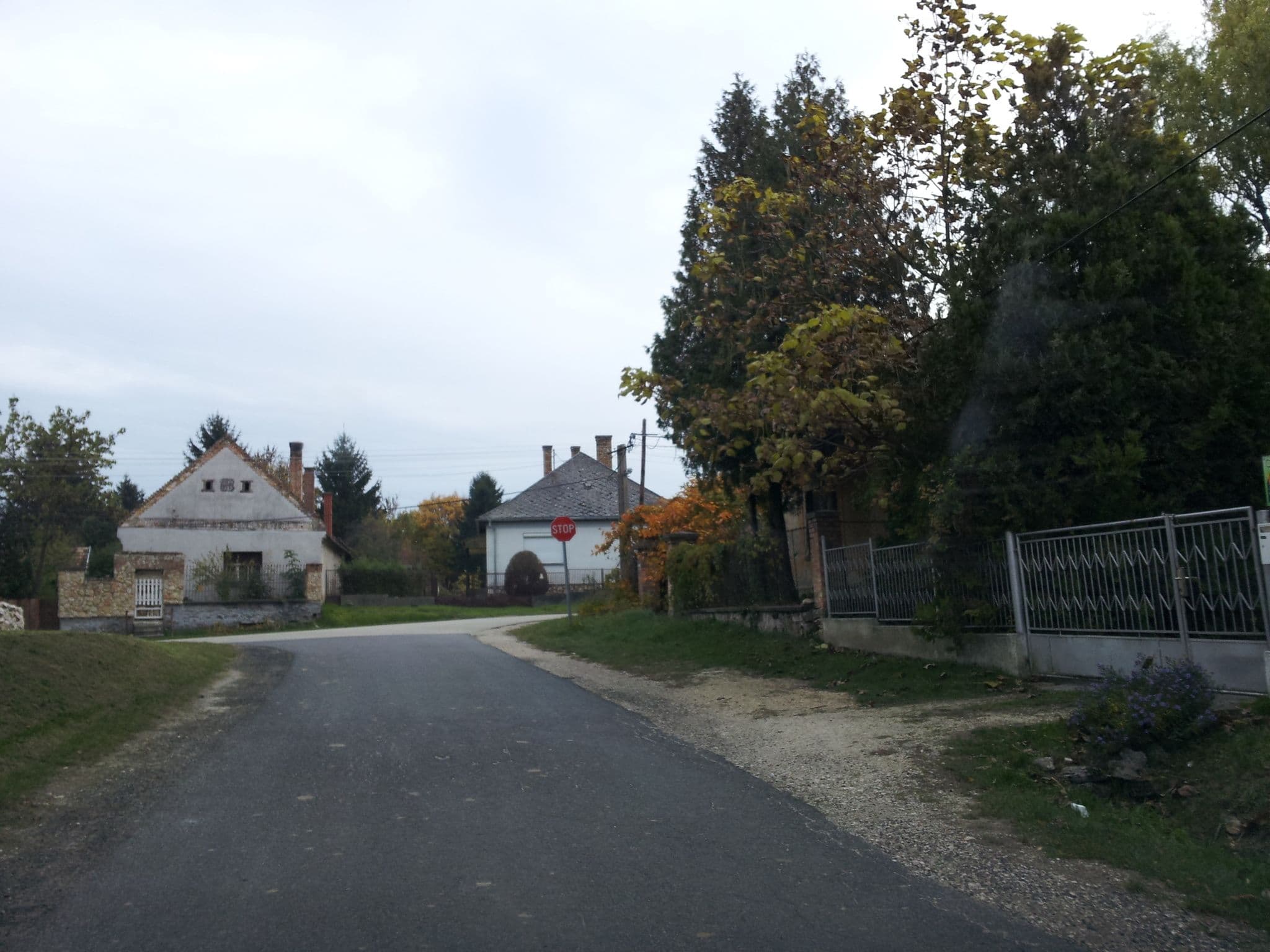 Street view near Margaréta vendégház, Bakonyszentlászló — © kolesajr (CC BY-SA · Mapillary)