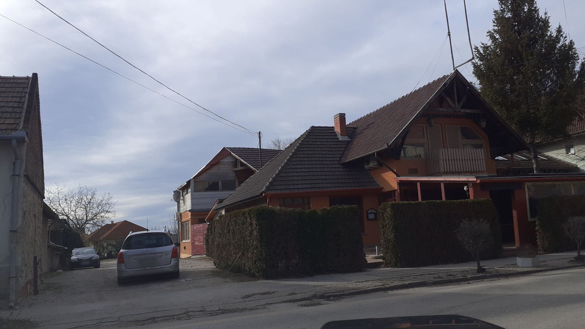 Street view near Panzió és Pizzéria, Sárbogárd — © pattka (CC BY-SA · Mapillary)