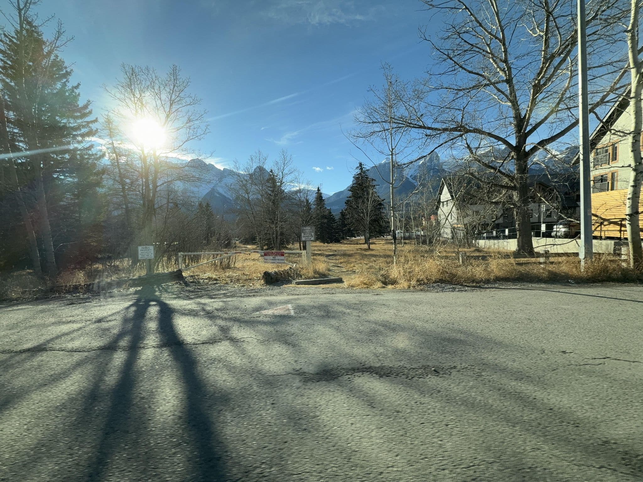 Street view near Akai, Canmore — © plan_c (CC BY-SA · Mapillary)