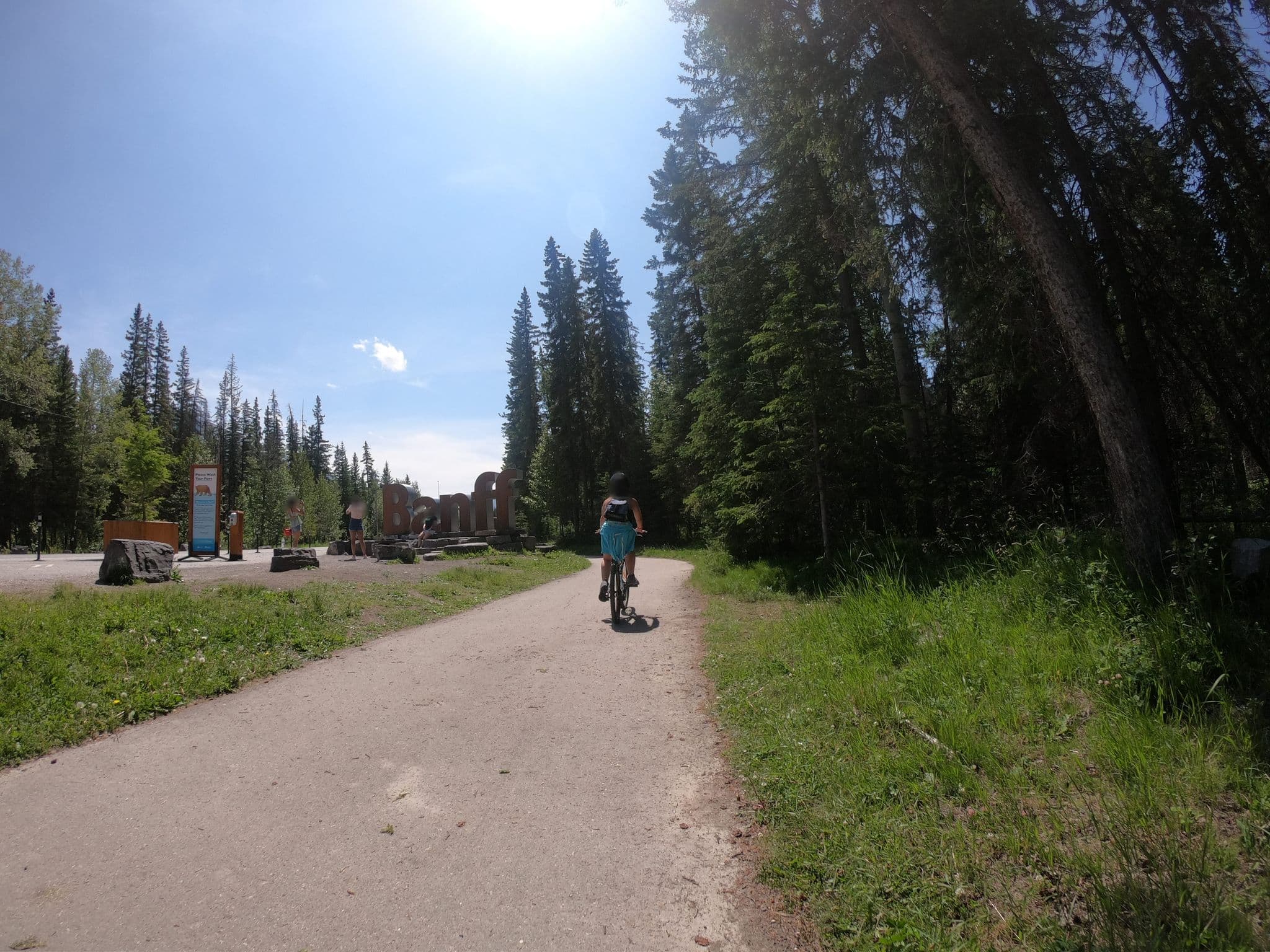Street view near Irwin's Mountain Inn, Banff — © adamdunn (CC BY-SA · Mapillary)
