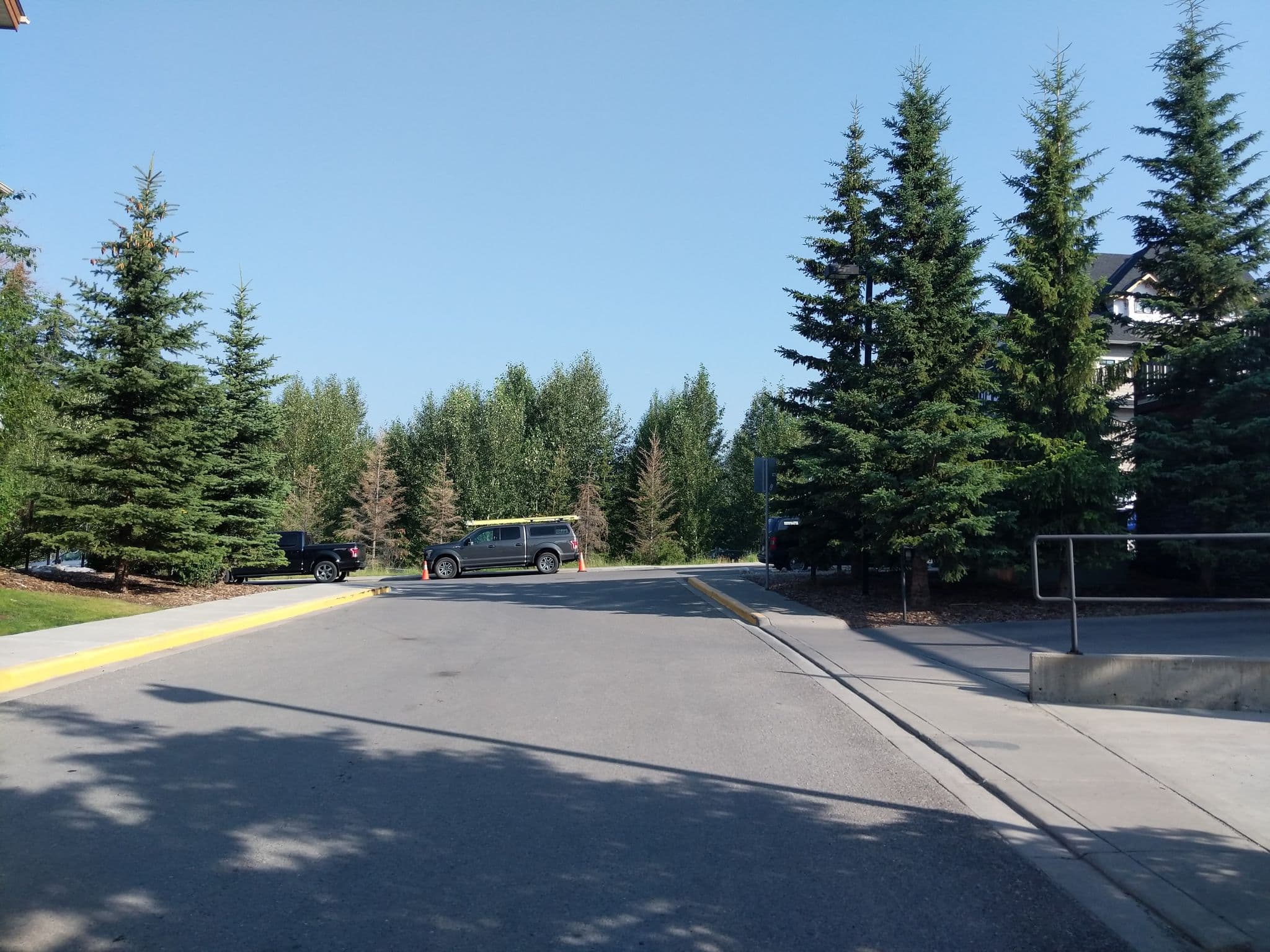 Street view near Elkhorn Ranch Spa Ltd, Canmore — © rdelach (CC BY-SA · Mapillary)