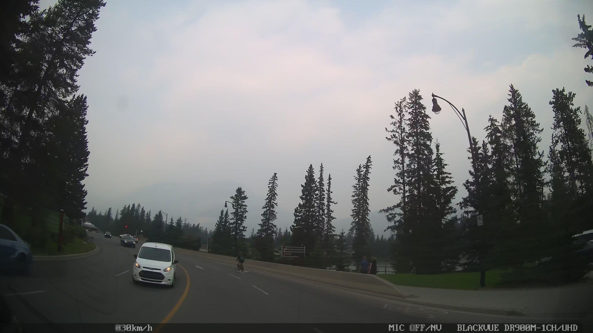 Street view near YWCA Banff, Banff — © rps333 (CC BY-SA · Mapillary)