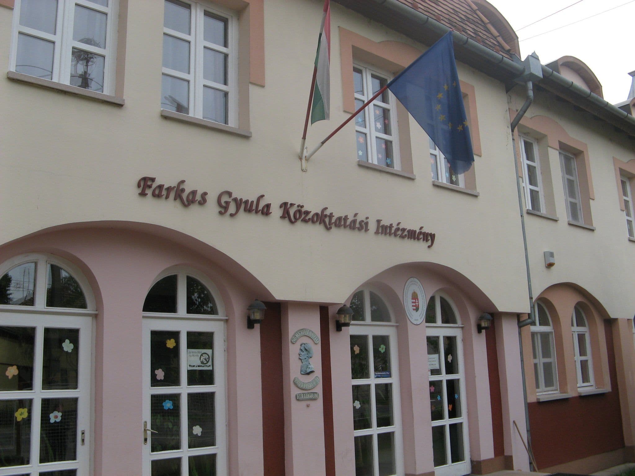 Street view near Németh László Kollégium, Békés — © utvonalfelmeresek (CC BY-SA · Mapillary)
