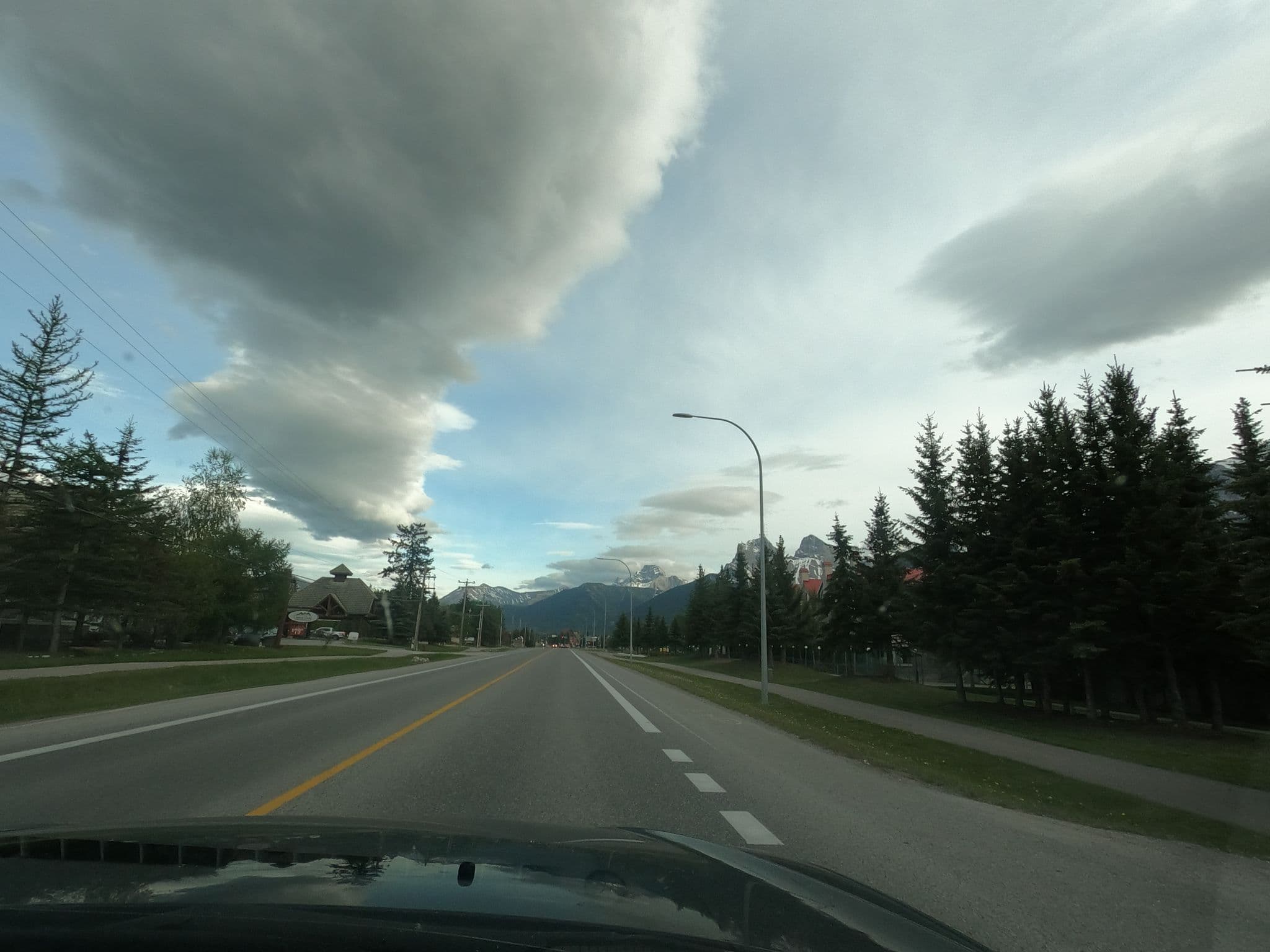 Street view near Westridge Country Inn, Canmore — © adamdunn (CC BY-SA · Mapillary)