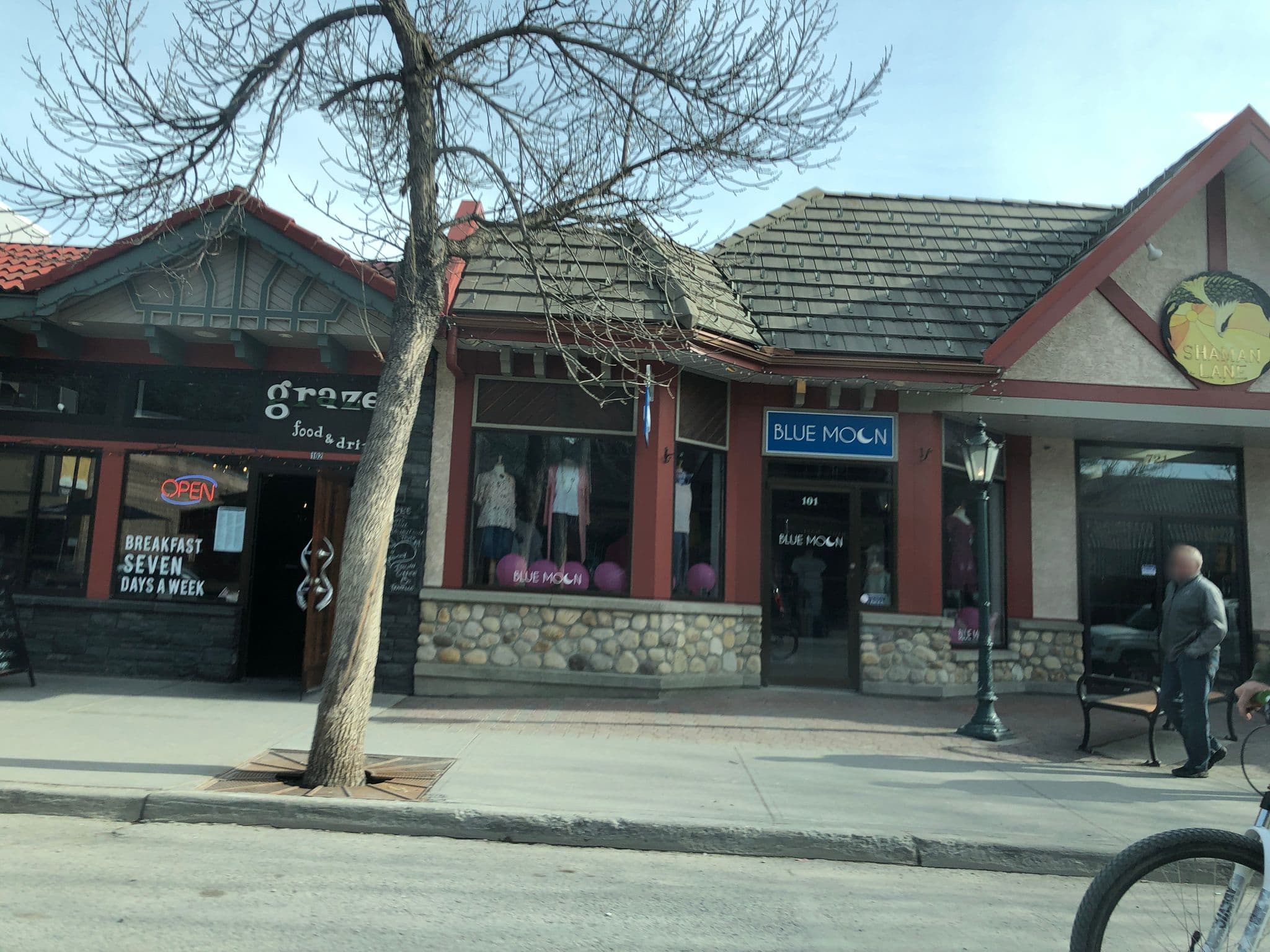Street view near Quality Inn, Canmore — © plan_c (CC BY-SA · Mapillary)
