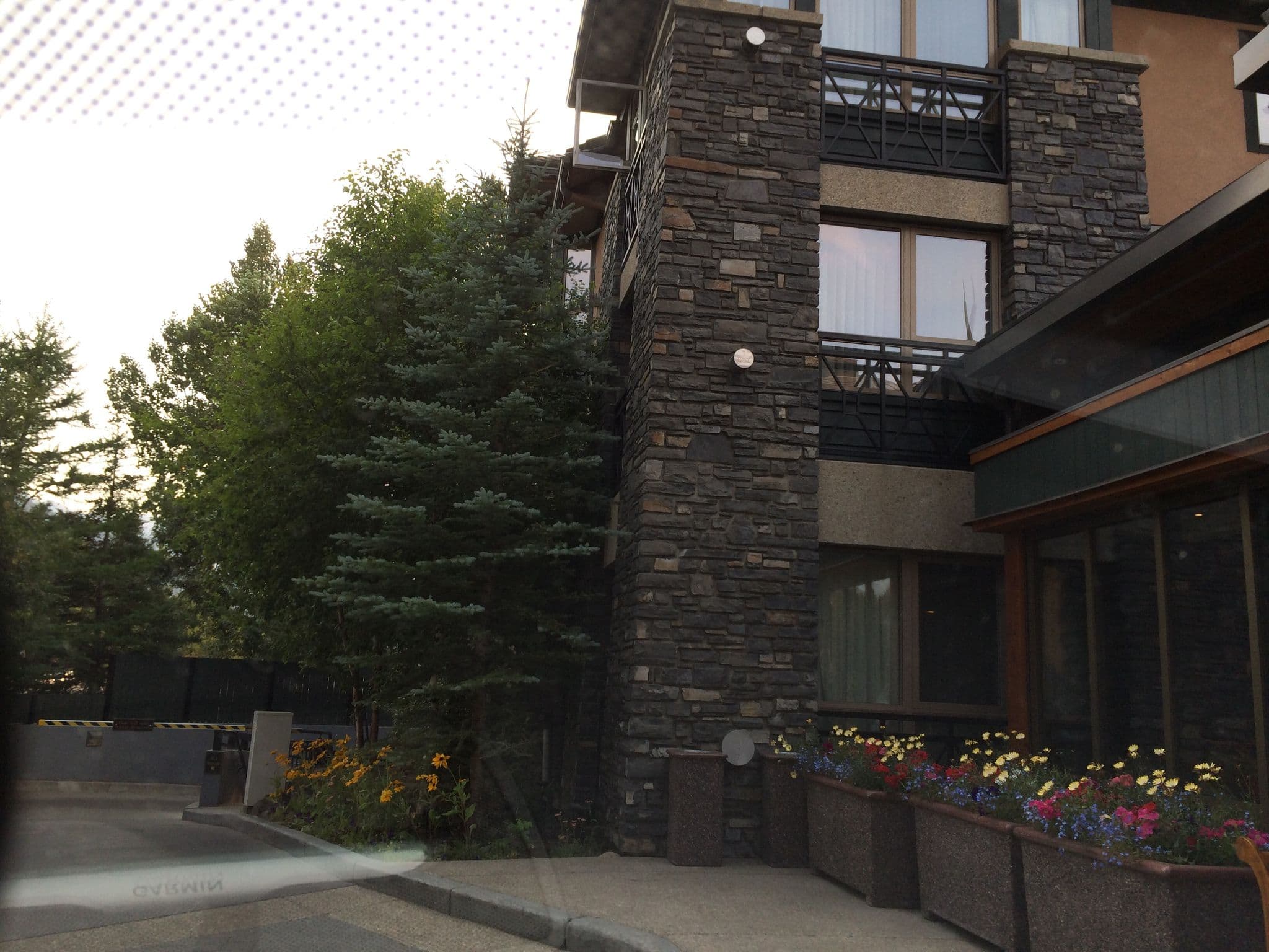 Street view near Delta Banff Royal Canadian Lodge, Banff — © anavz (CC BY-SA · Mapillary)