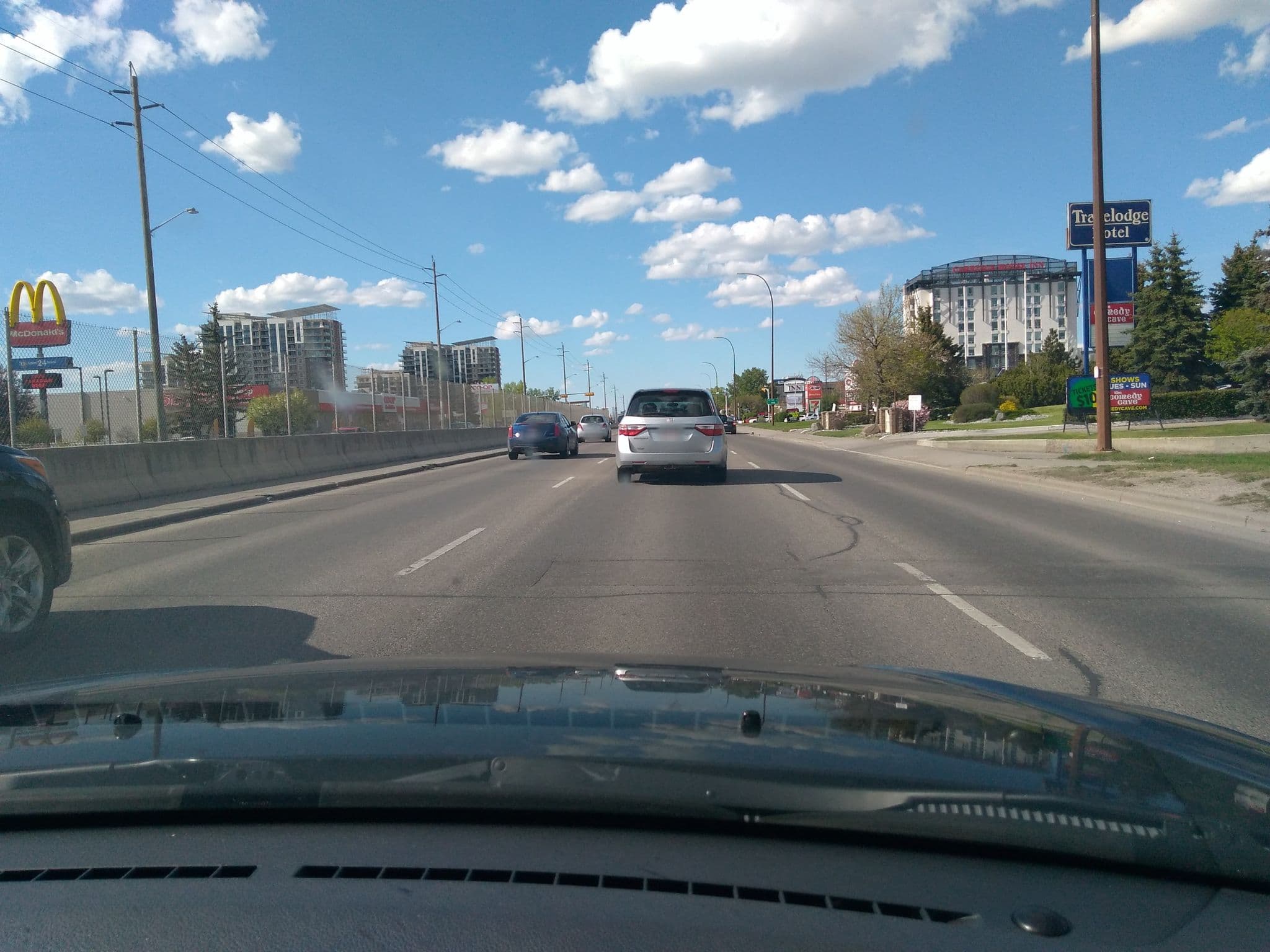 Street view near Travelodge Calgary Macleod Trail, Haysboro — © adamdunn (CC BY-SA · Mapillary)