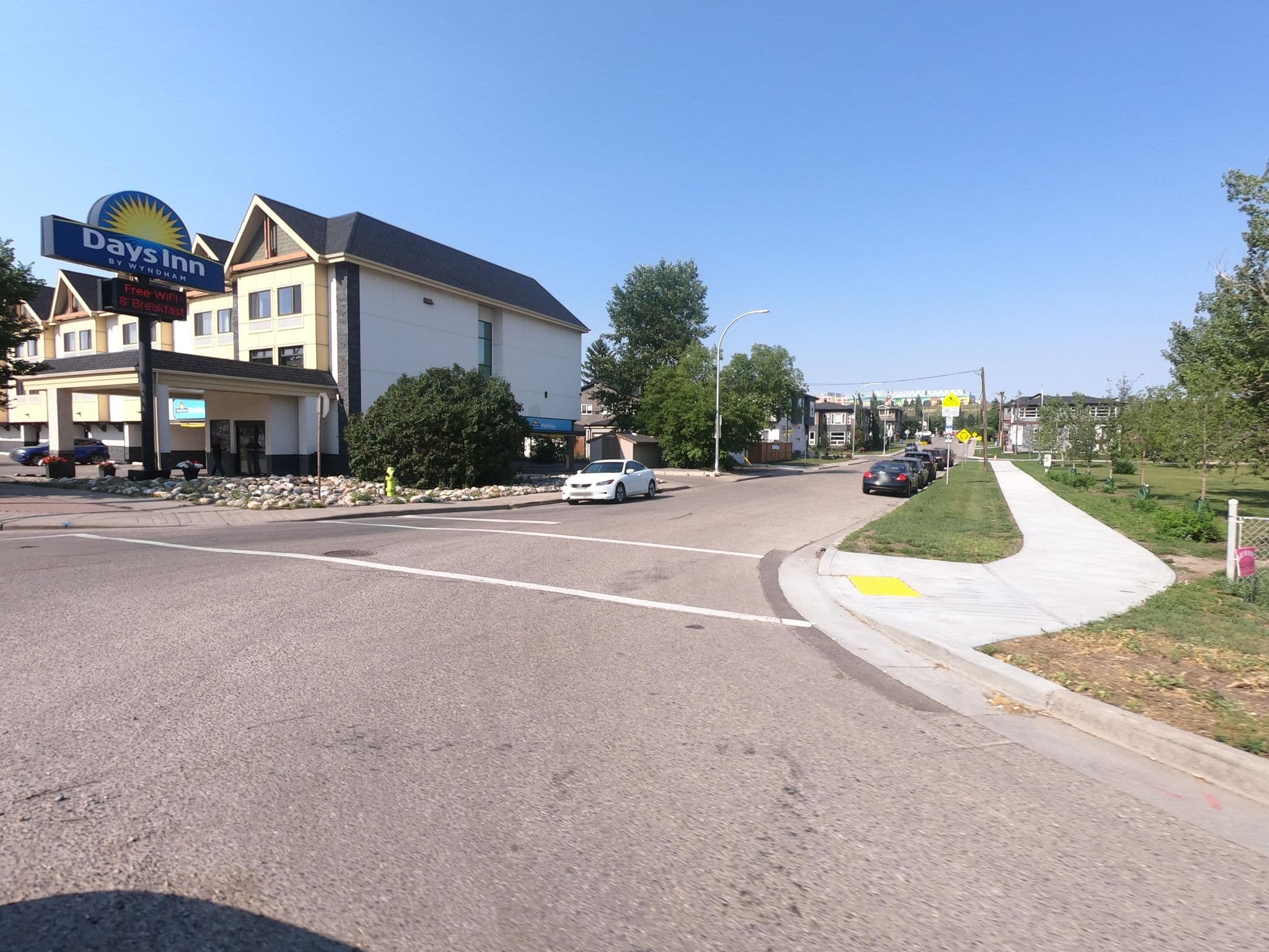 Street view near EconoLodge Causeway Bay, Montgomery — © adamdunn (CC BY-SA · Mapillary)