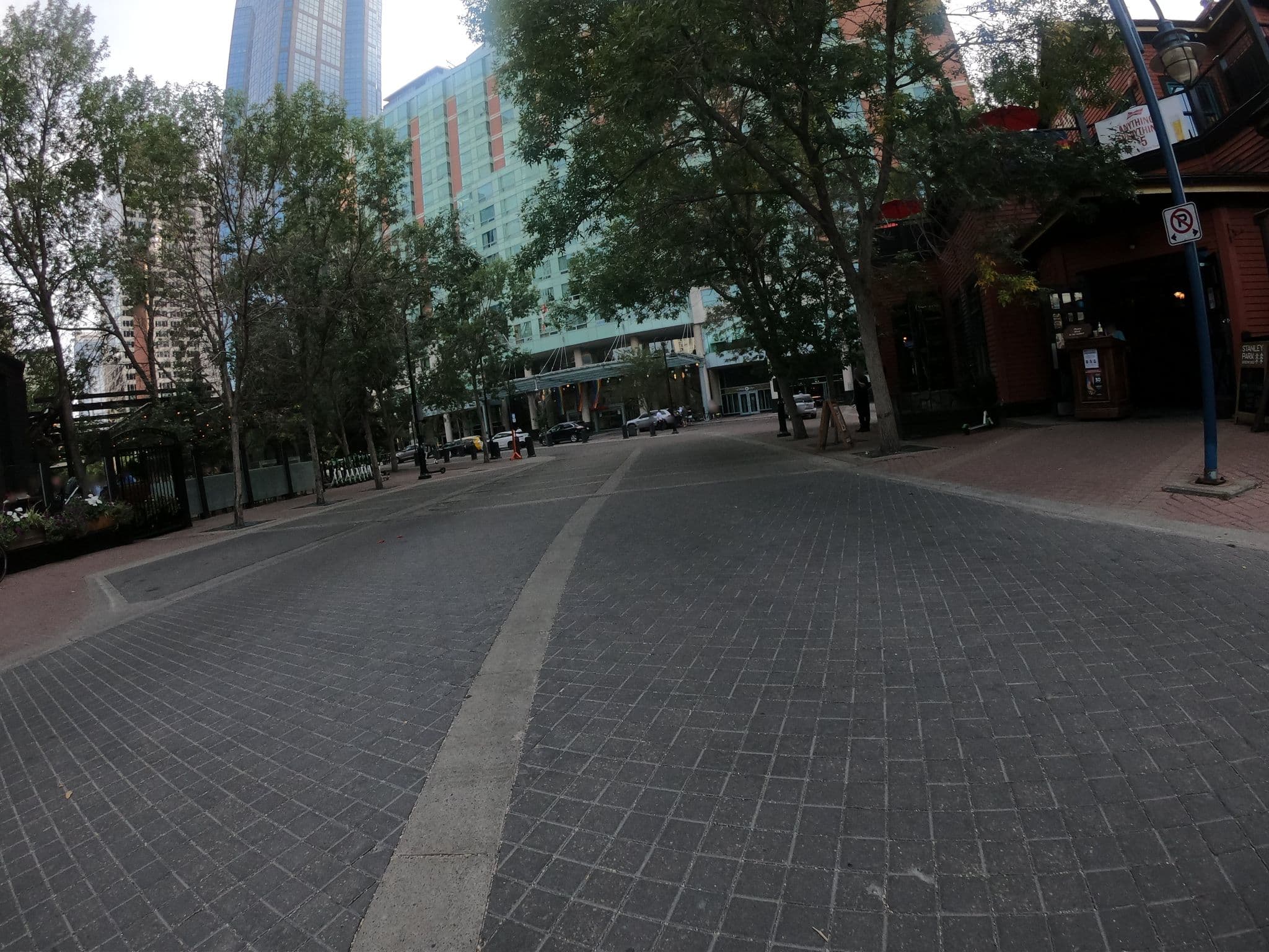 Street view near Sheraron Suites Pool, Downtown Commercial Core — © adamdunn (CC BY-SA · Mapillary)