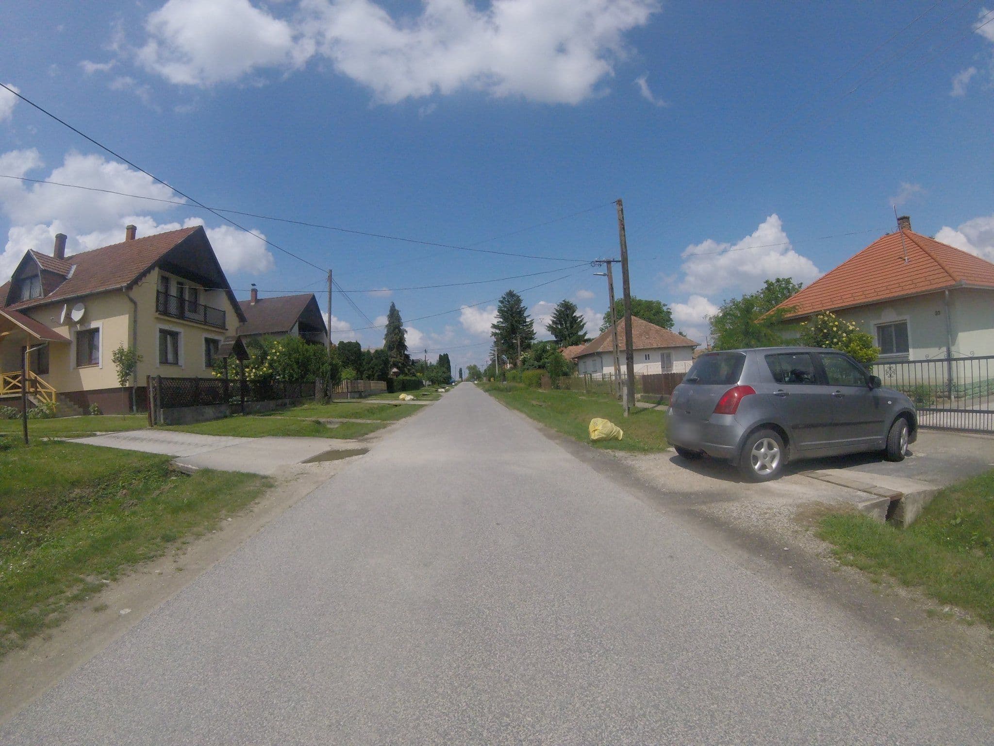Street view near Mézes vendégház, Hévíz — © utvonalfelmeresek (CC BY-SA · Mapillary)