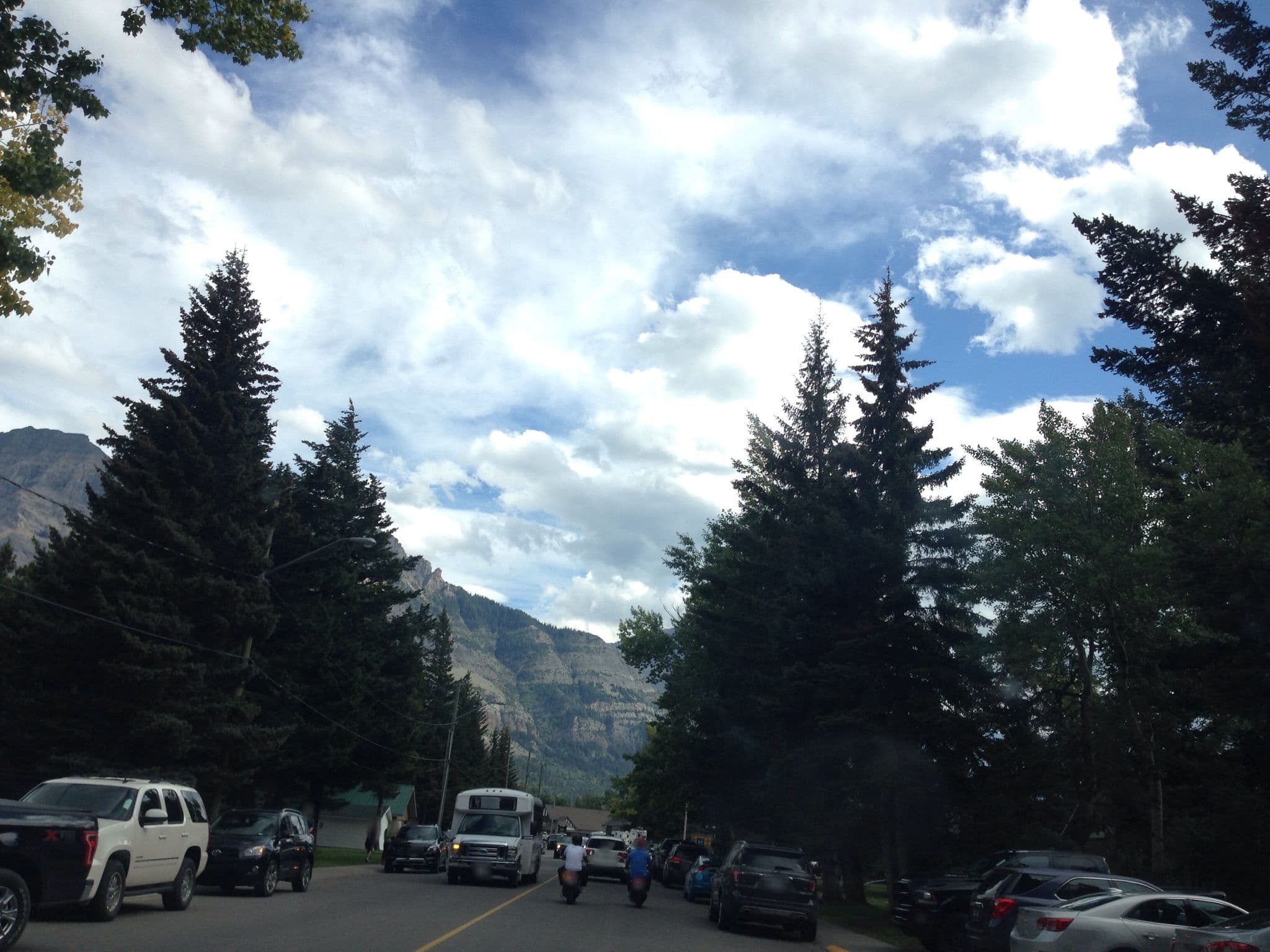 Street view near Kilmorey Lodge, Cardston — © chrisbeddow (CC BY-SA · Mapillary)