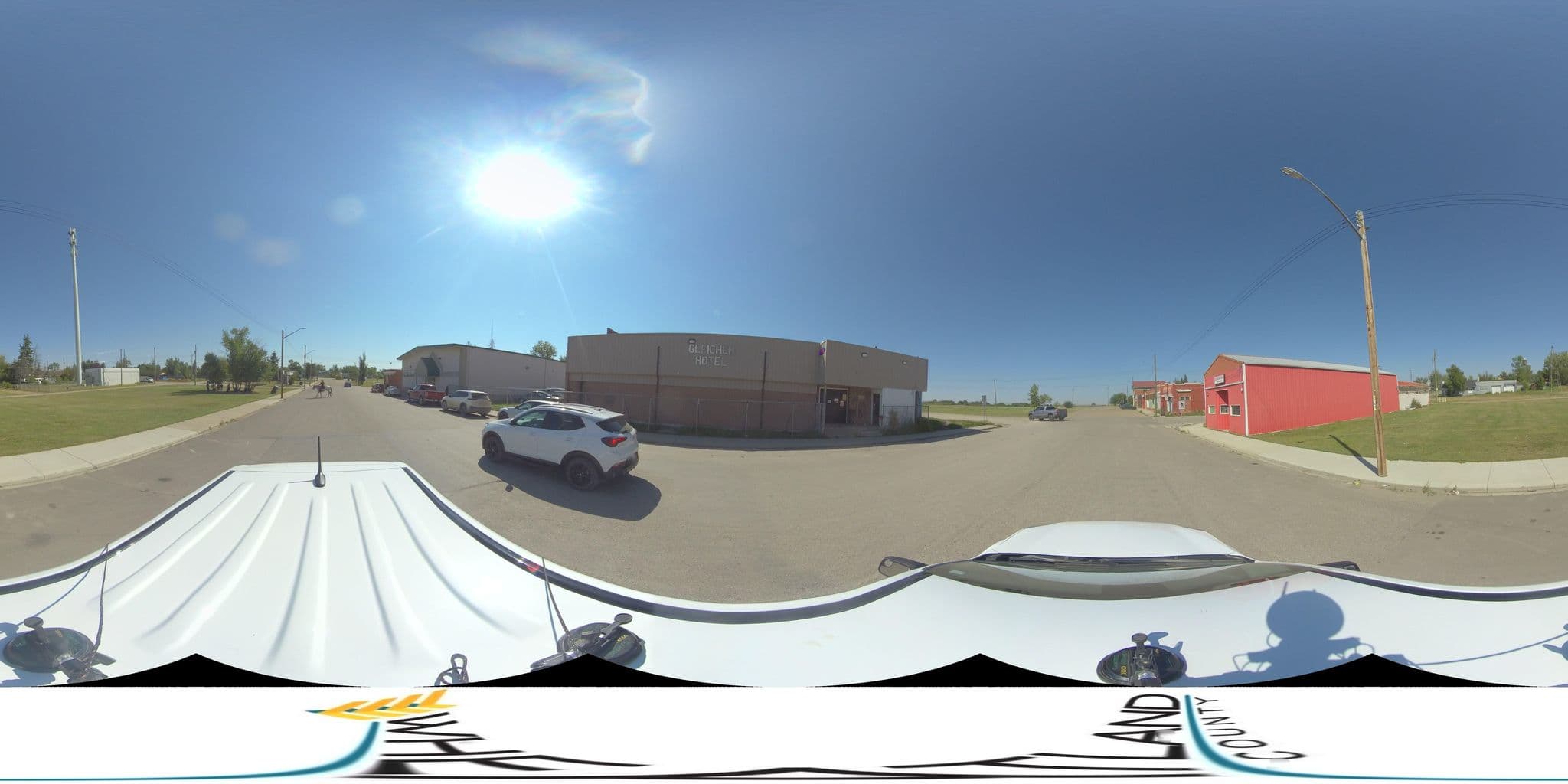 Street view near Gleichen Hotel, Strathmore — © KonradGoral (CC BY-SA · Mapillary)
