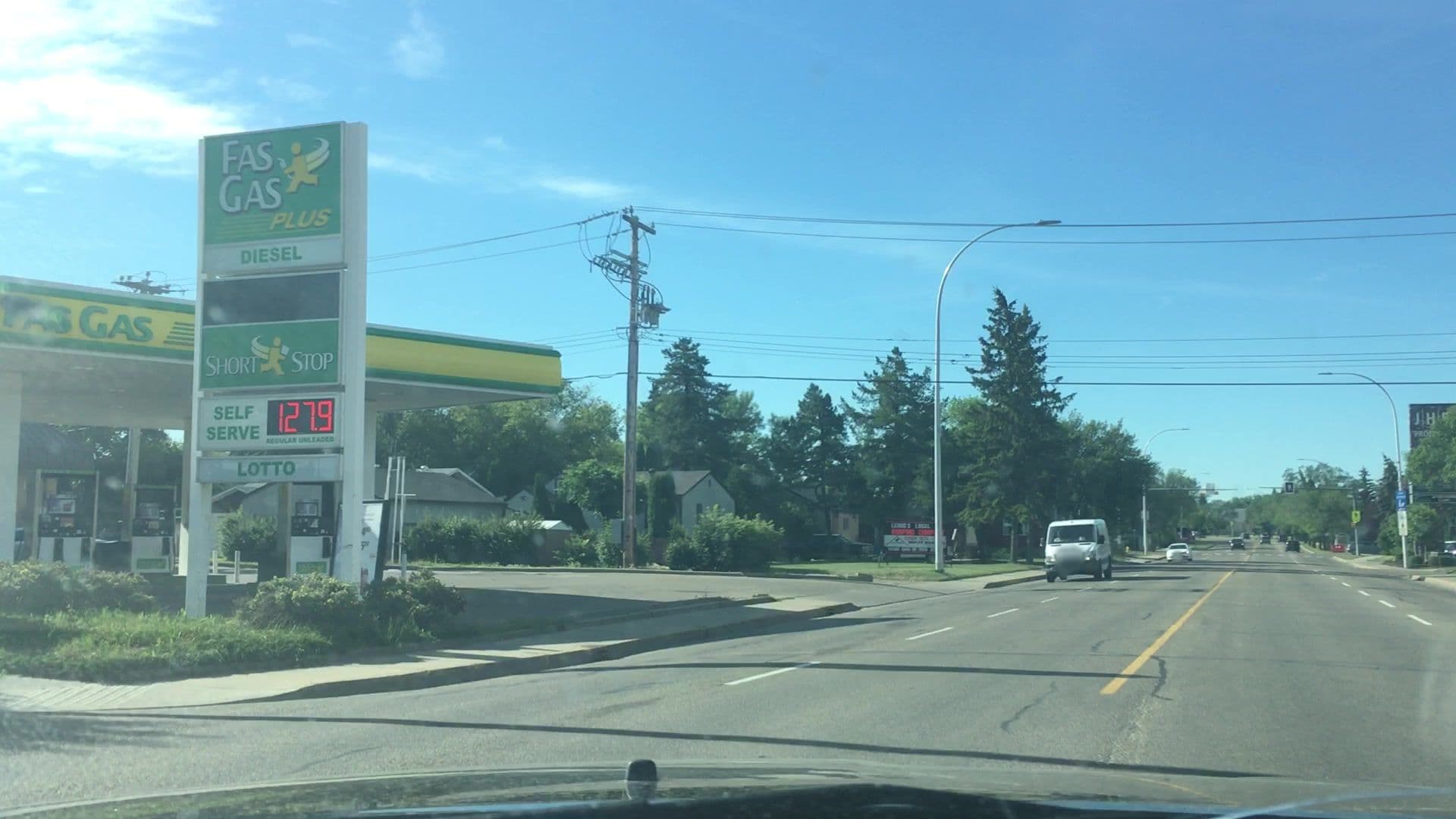 Street view near Waldorf Hotel, Leduc — © lvl5 (CC BY-SA · Mapillary)