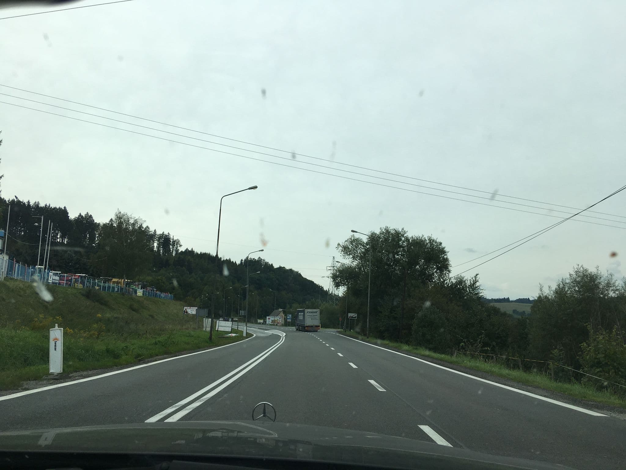 Street view near Pod Strzechą - Hotel, restauracja - Góreccy S.A. F., Kudowa-Zdrój — © romanshikin (CC BY-SA · Mapillary)