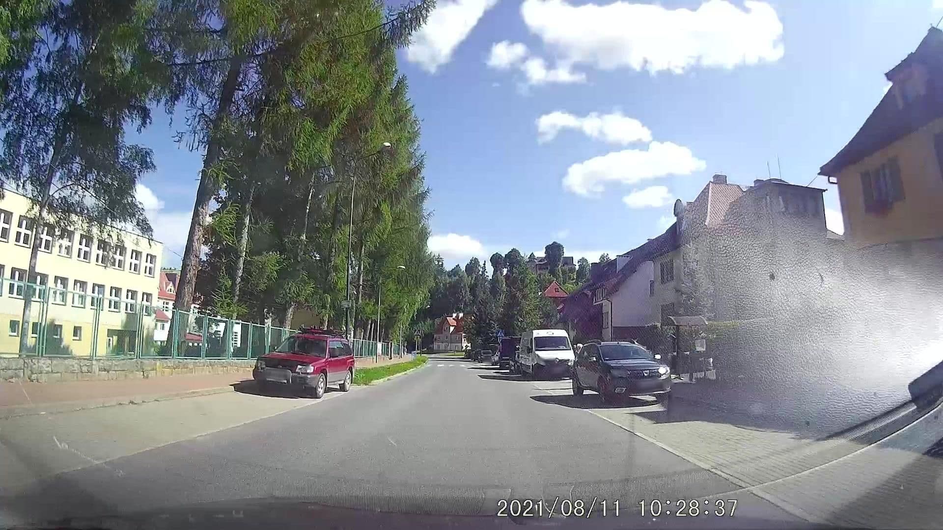 Street view near noclegi u Ewy, Duszniki-Zdrój — © dasza (CC BY-SA · Mapillary)
