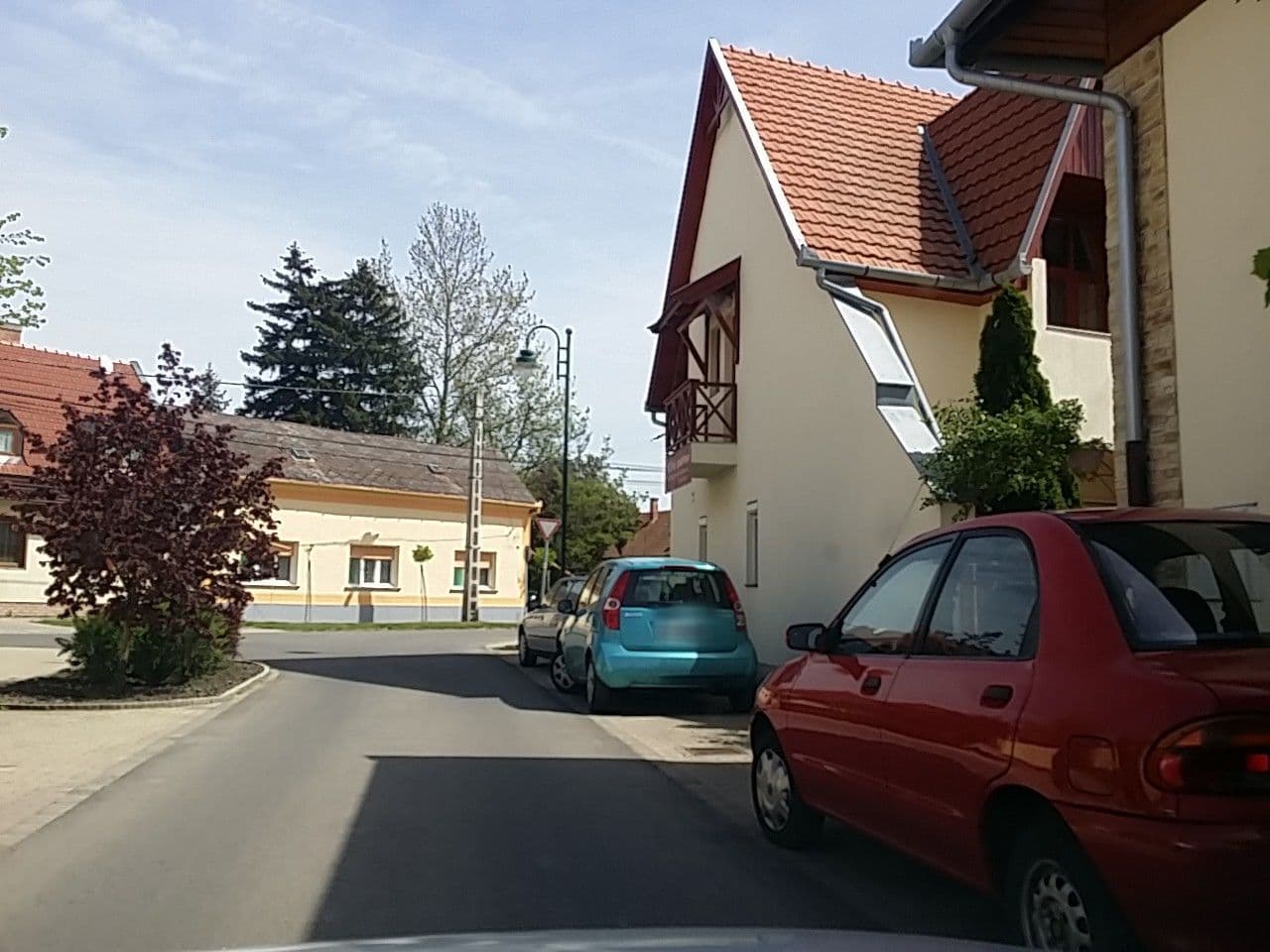 Street view near Apartman a Várnál, Gyula — © utvonalfelmeresek (CC BY-SA · Mapillary)