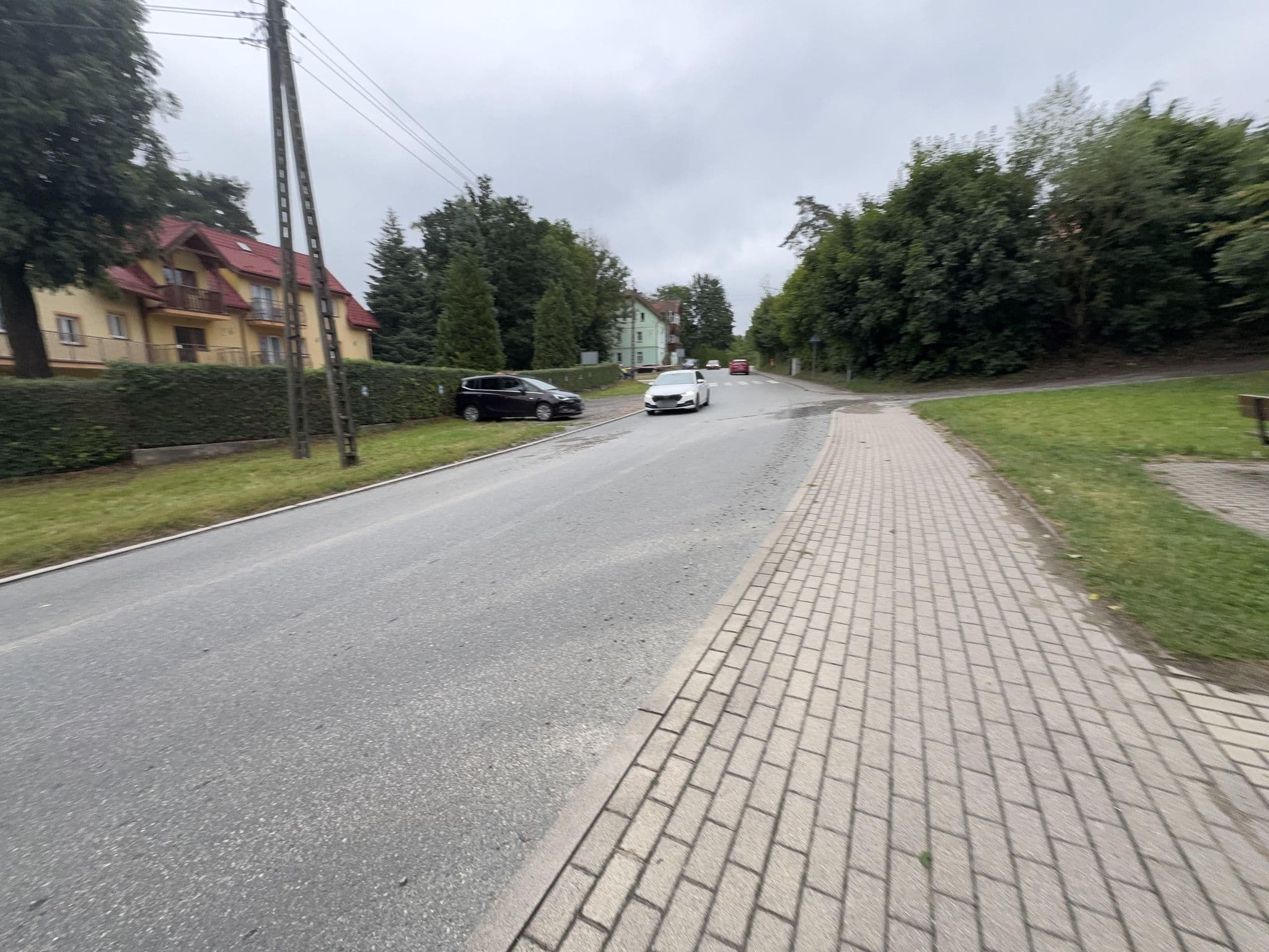 Street view near Ośrodek Wypoczynkowy "Relaks", Kudowa-Zdrój — © ondrejlopatka (CC BY-SA · Mapillary)