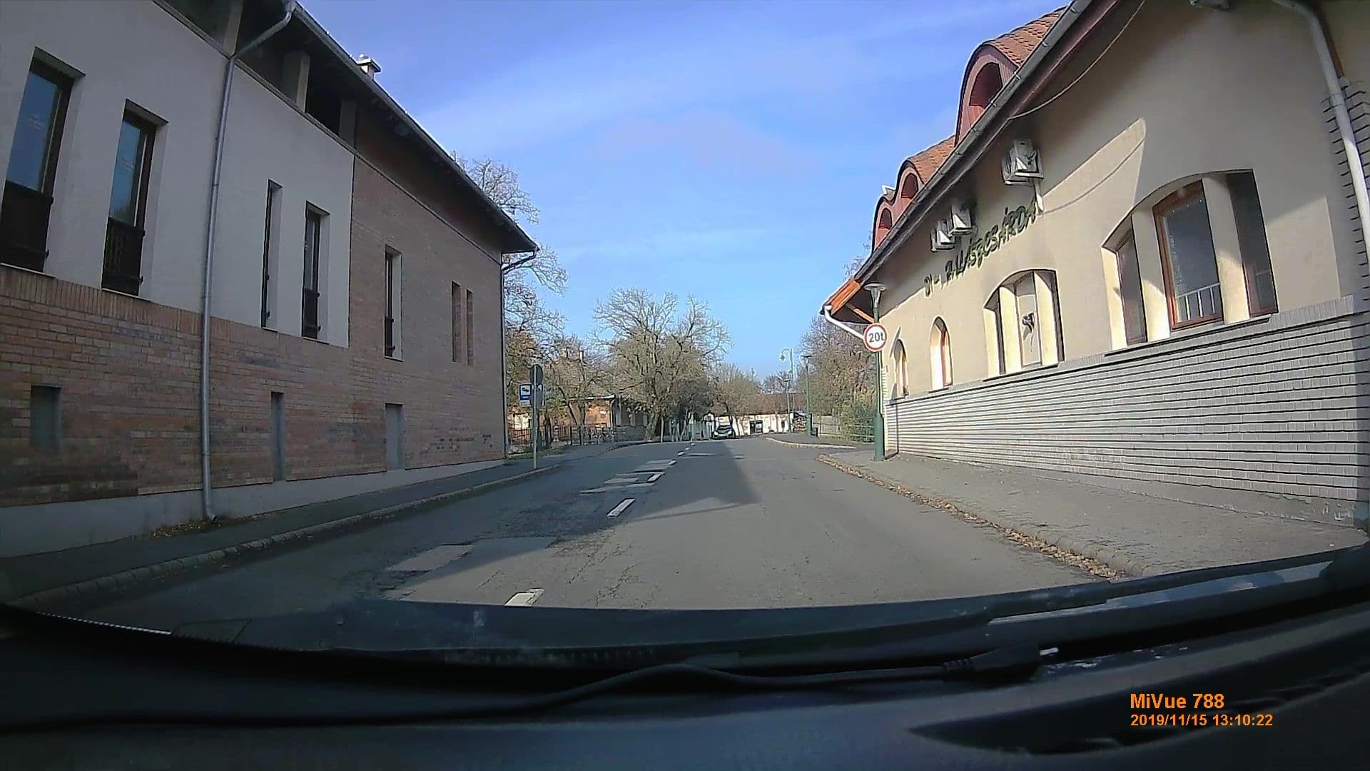 Street view near Halászcsárda étterem és szálloda, Gyula — © geox123 (CC BY-SA · Mapillary)
