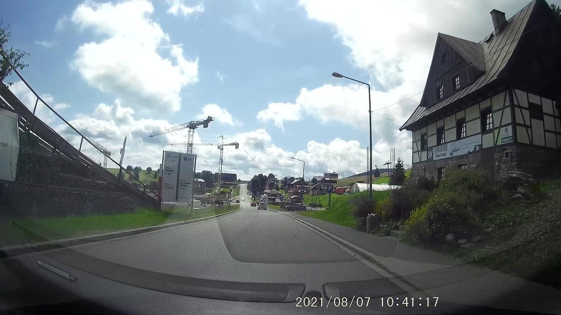 Street view near "Straszny Dwór", Duszniki-Zdrój — © dasza (CC BY-SA · Mapillary)