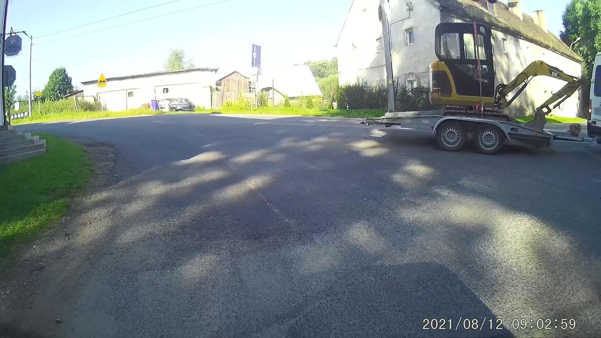 Street view near Hamel i Syn Sp. z o.o., Radków — © dasza (CC BY-SA · Mapillary)