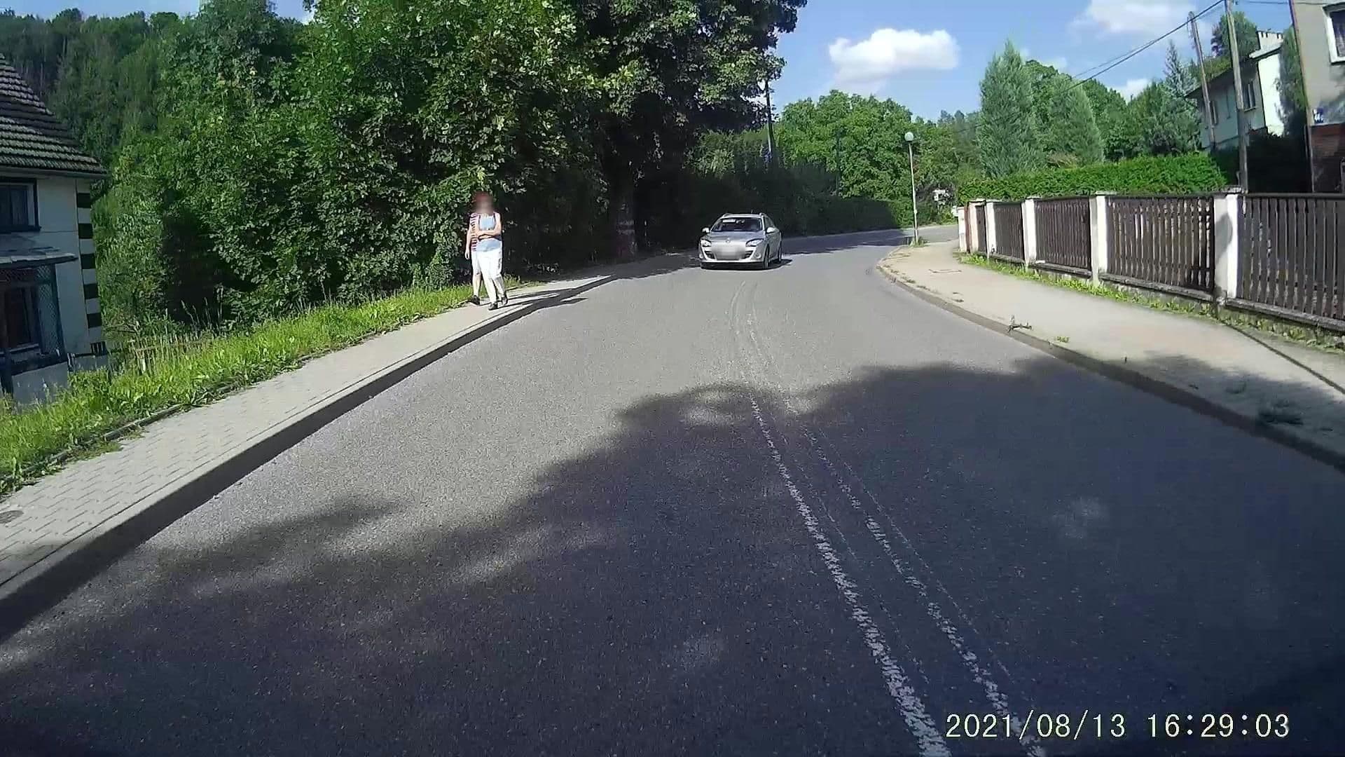 Street view near Pokoje Gościnne Monti, Kudowa-Zdrój — © dasza (CC BY-SA · Mapillary)