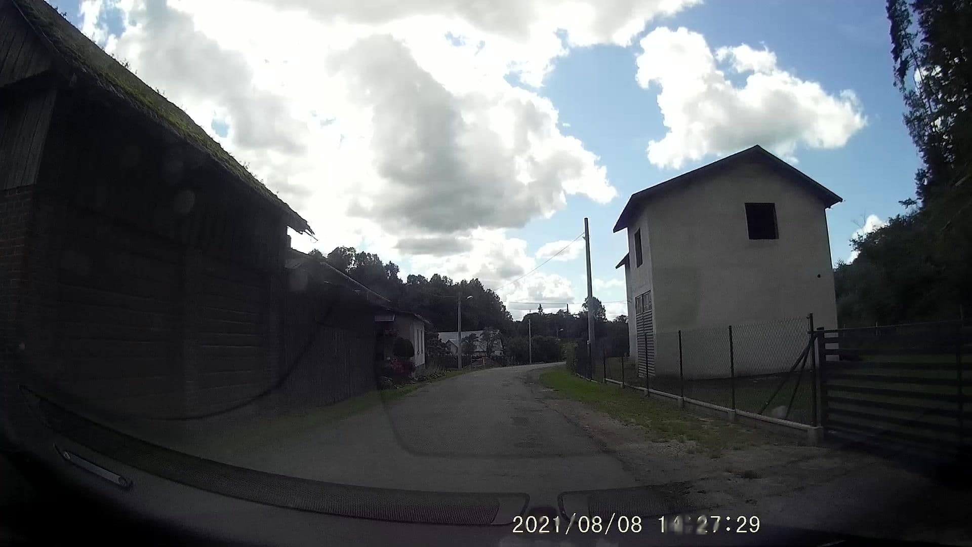 Street view near Ośrodek Wypoczynkowy Słoneczna Zagroda, Lewin Kłodzki — © dasza (CC BY-SA · Mapillary)