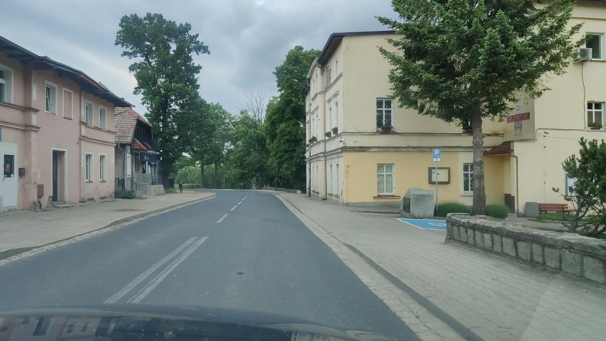 Street view near "Bar U Jolki" Jolanta Piwowarska, Piechowice — © podnad (CC BY-SA · Mapillary)