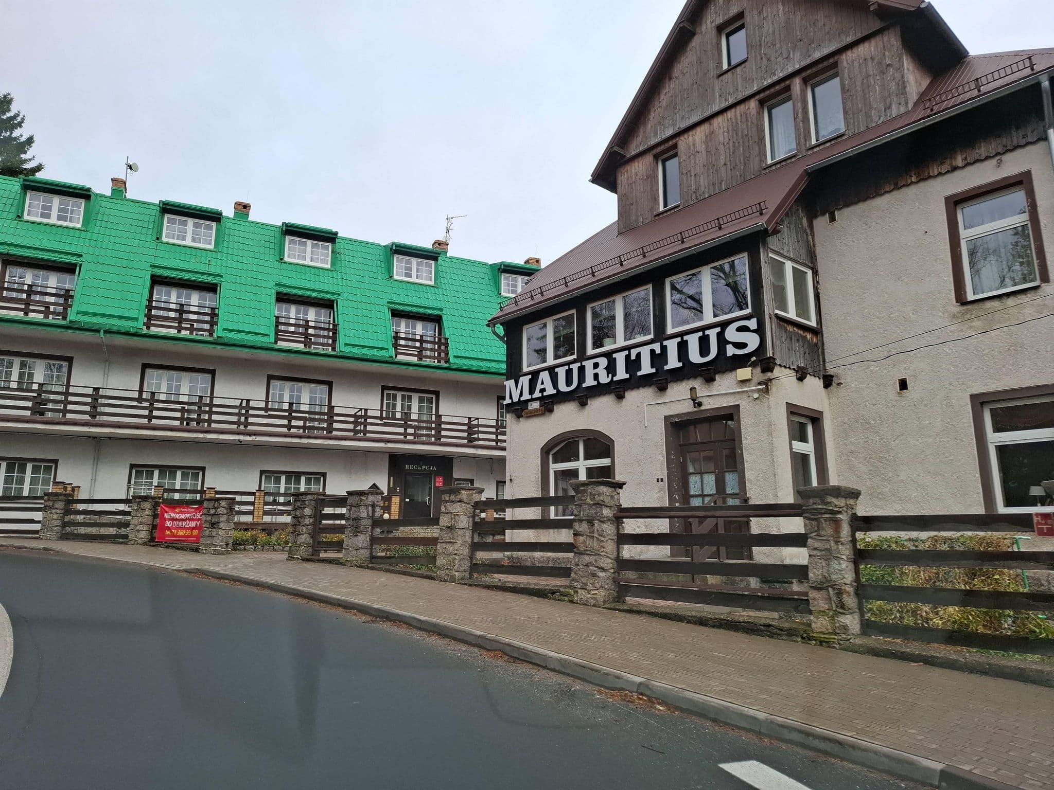 Street view near Dom Wczasowy Mauritius, Szklarska Poręba — © masterofnoroad (CC BY-SA · Mapillary)