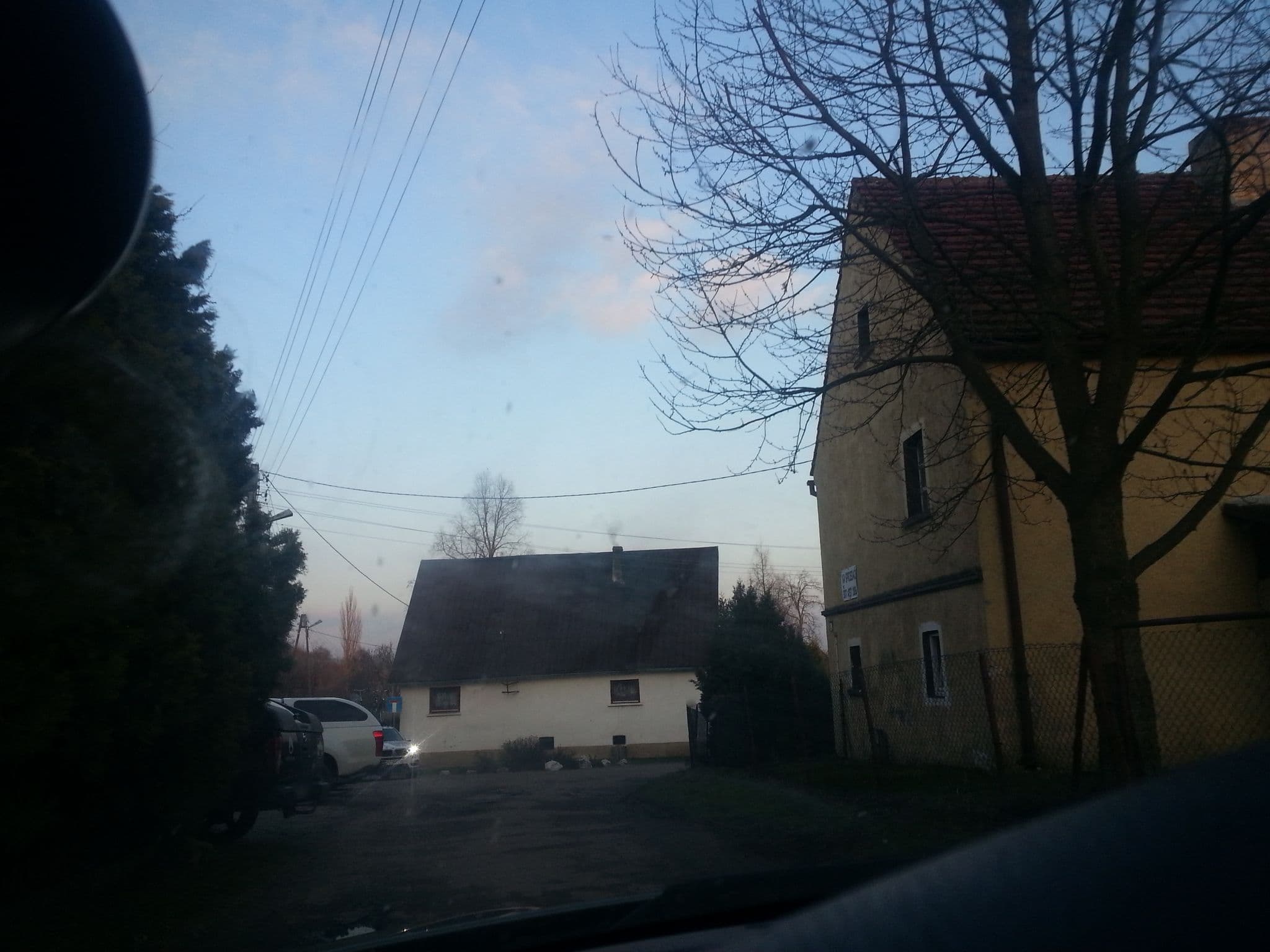 Street view near domnumer 10, Stara Kamienica — © bechem (CC BY-SA · Mapillary)