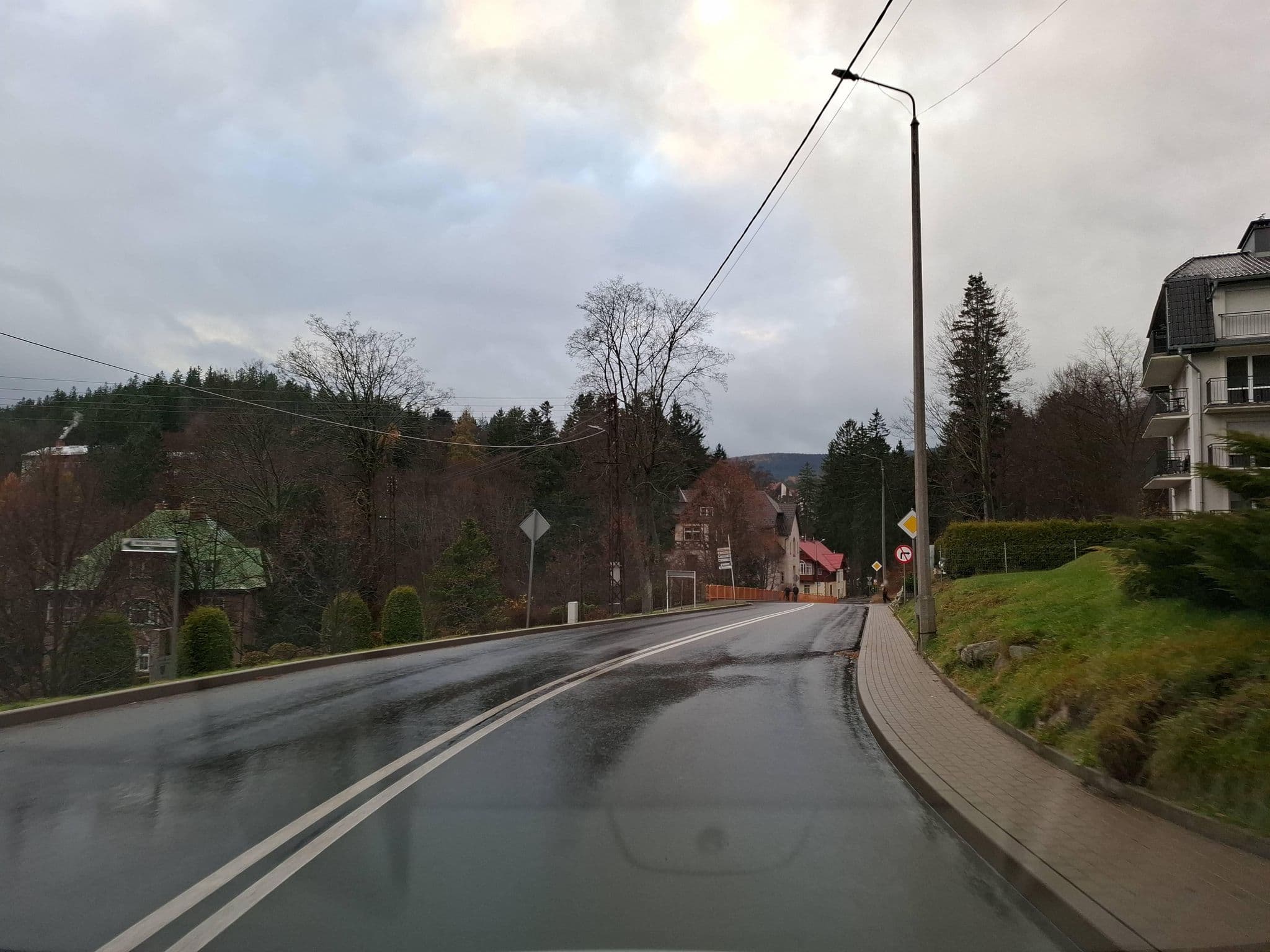 Street view near Apartament Alicja Villa Park, Szklarska Poręba — © masterofnoroad (CC BY-SA · Mapillary)