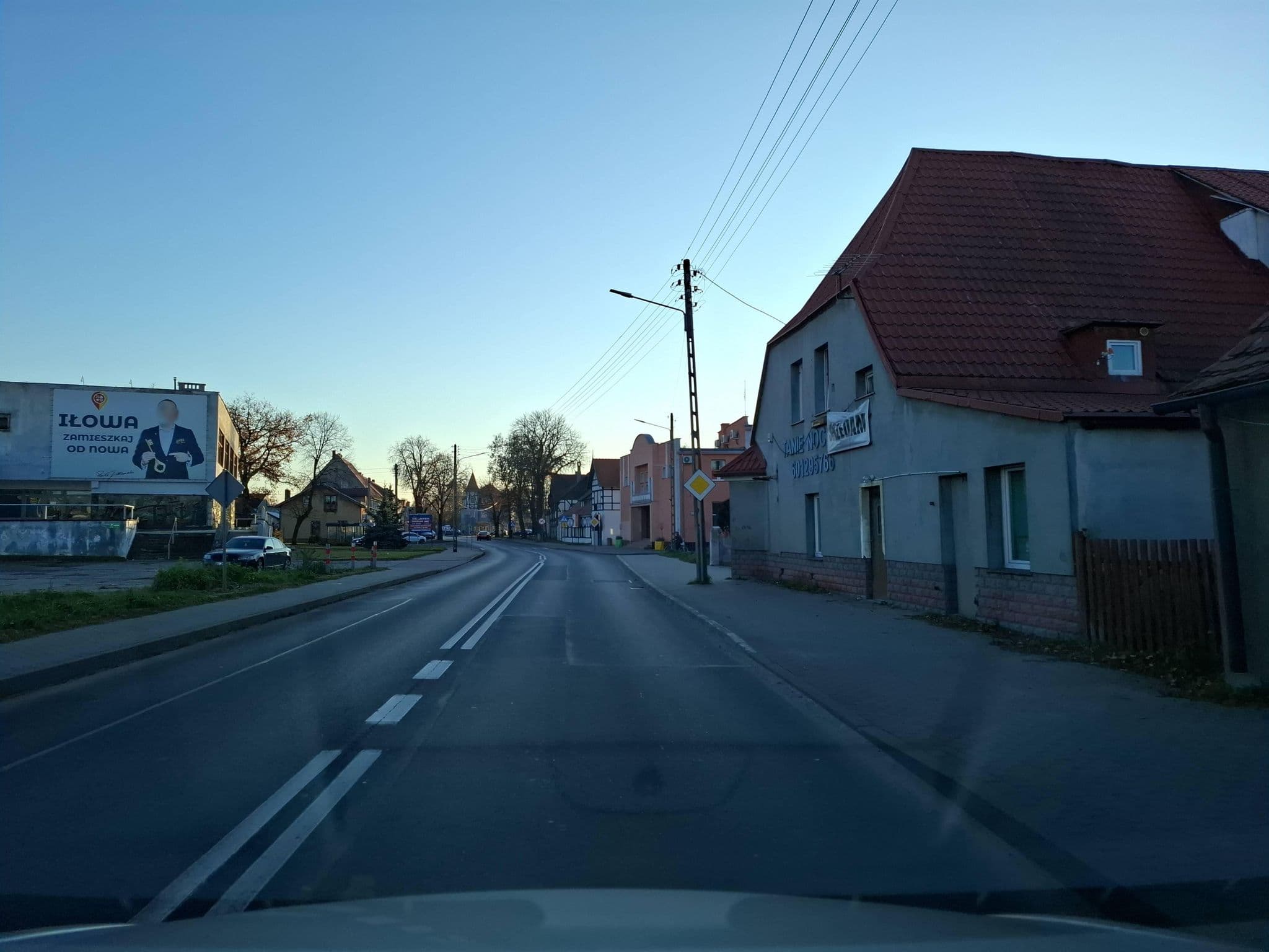 Street view near Gościniec Pod Czarnym Orłem, Iłowa — © masterofnoroad (CC BY-SA · Mapillary)