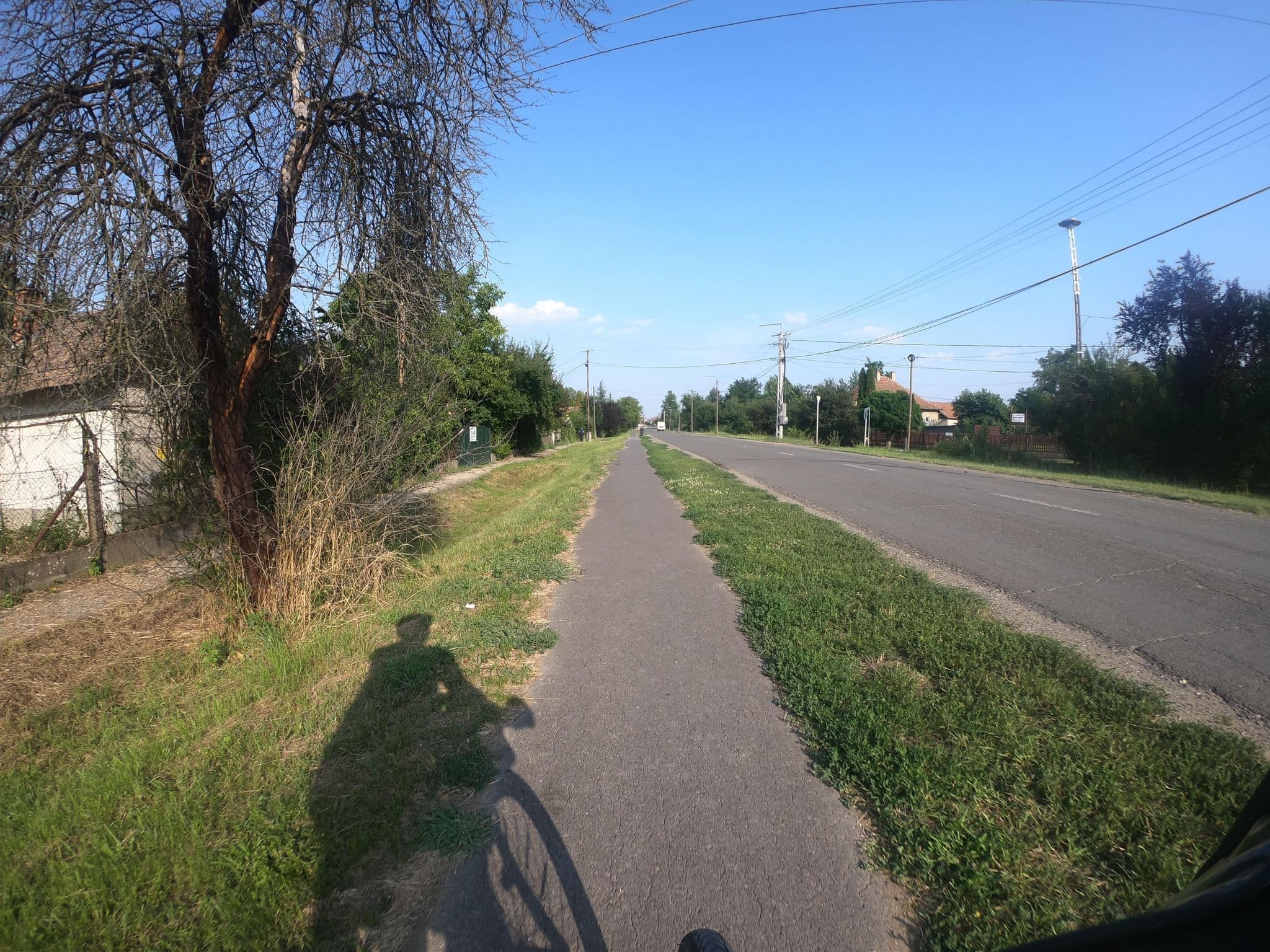 Street view near Tiszavirág vendégház, Tiszacsege — © balazskozak (CC BY-SA · Mapillary)