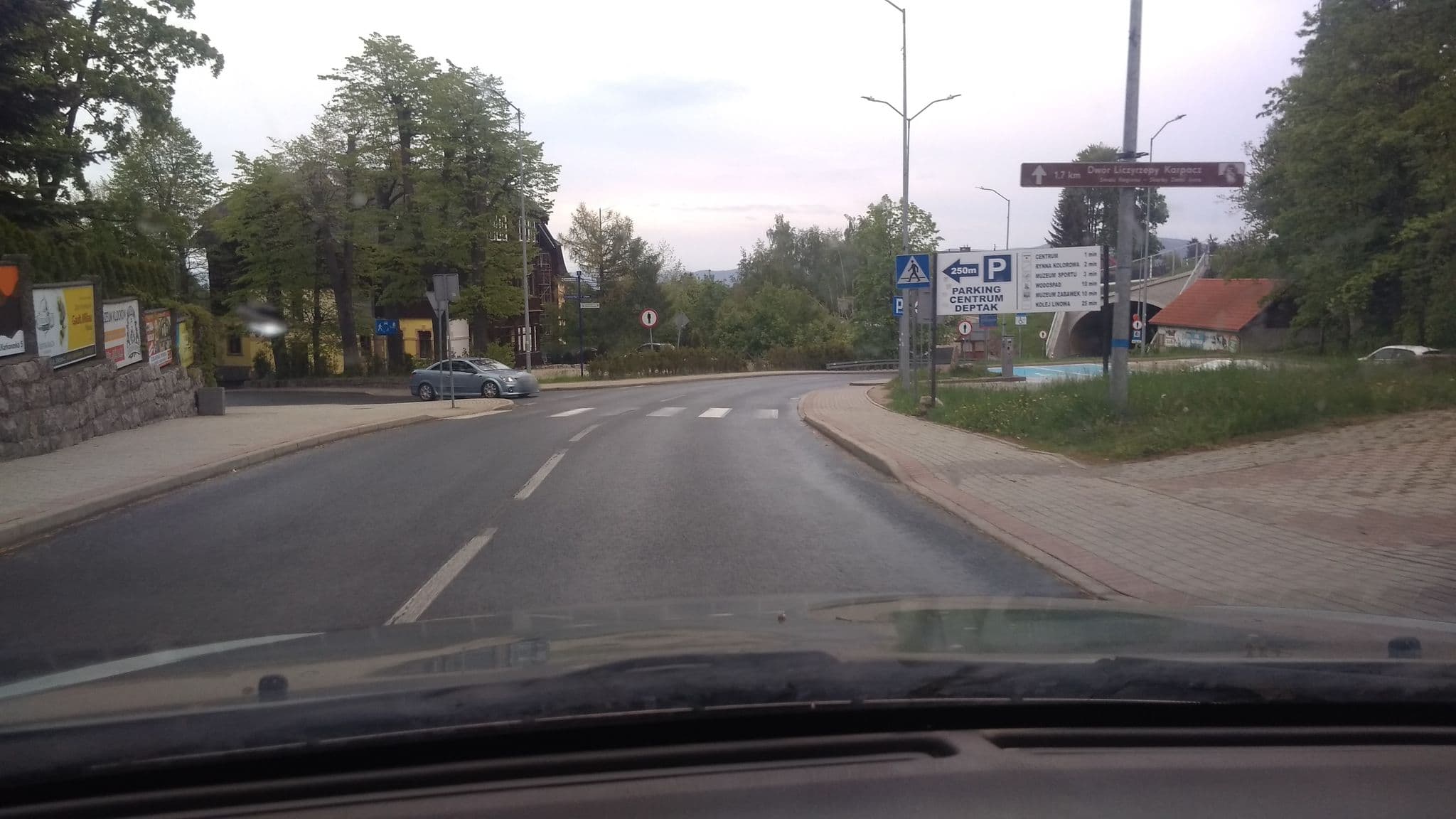 Street view near Willa "Feniks" wynajem pokoi Barbara Zielińska, Karpacz — © bechem (CC BY-SA · Mapillary)
