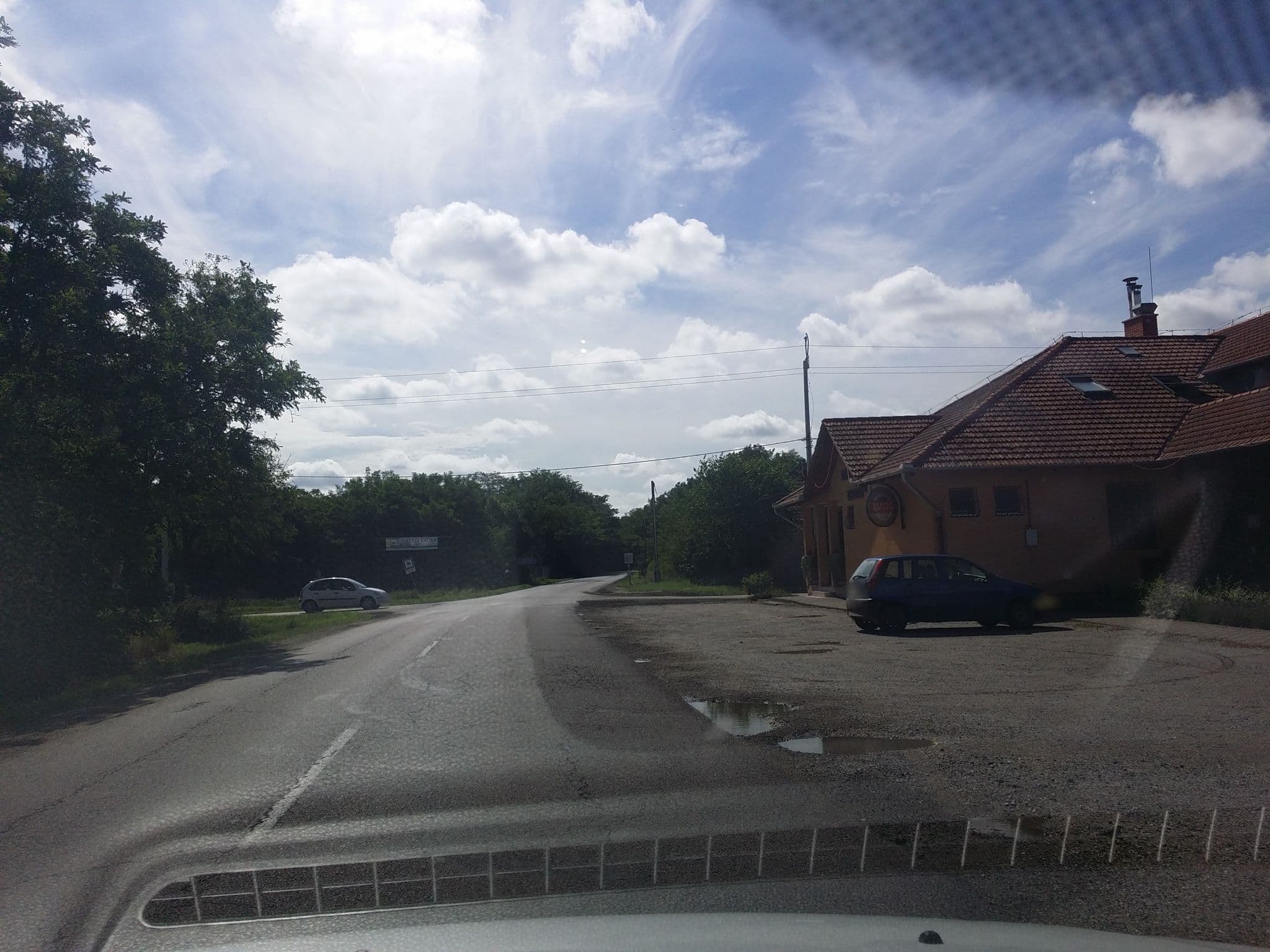 Street view near Kisvadász vendégház, Heves — © utvonalfelmeresek (CC BY-SA · Mapillary)