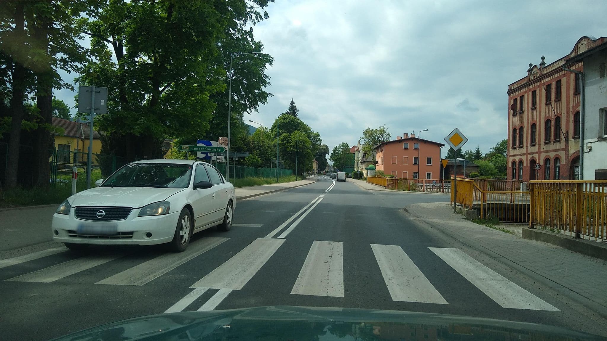 Street view near Mdm Zadrna - Rezydencja, Lubawka — © wegavision (CC BY-SA · Mapillary)
