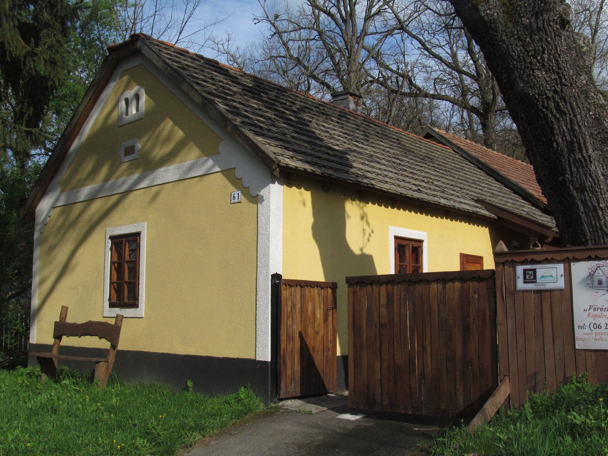 Street view near Kecske-kő sátorhely, Zánka — © utvonalfelmeresek (CC BY-SA · Mapillary)