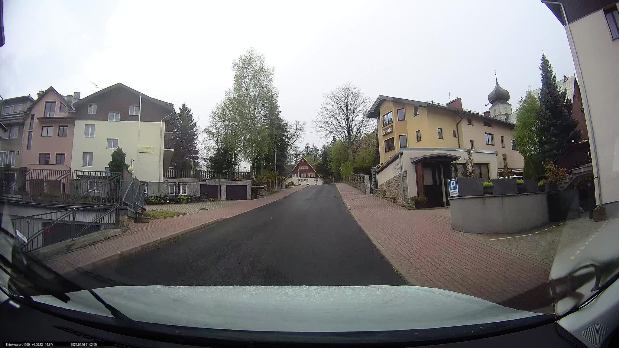 Street view near Usługi Hotelarskie "WILLA KAMIL" Stanisław Kałuziak, Karpacz — © maxim752 (CC BY-SA · Mapillary)