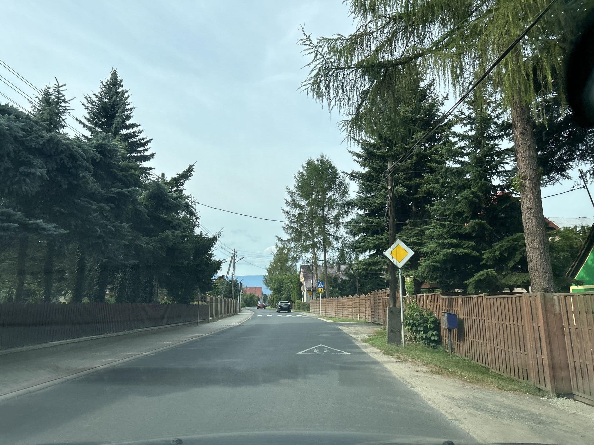 Street view near Pałac Łomnica Sp. z o.o. Hotel, restauracja, Mysłakowice — © strudel (CC BY-SA · Mapillary)