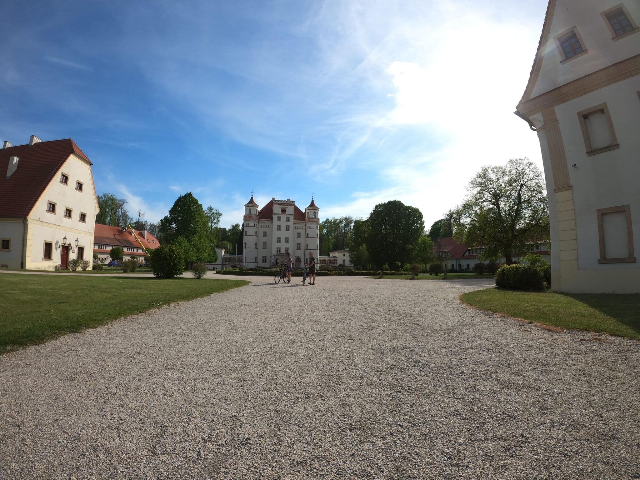 Street view near Pałac Wojanów, Mysłakowice — © masterofnoroad (CC BY-SA · Mapillary)