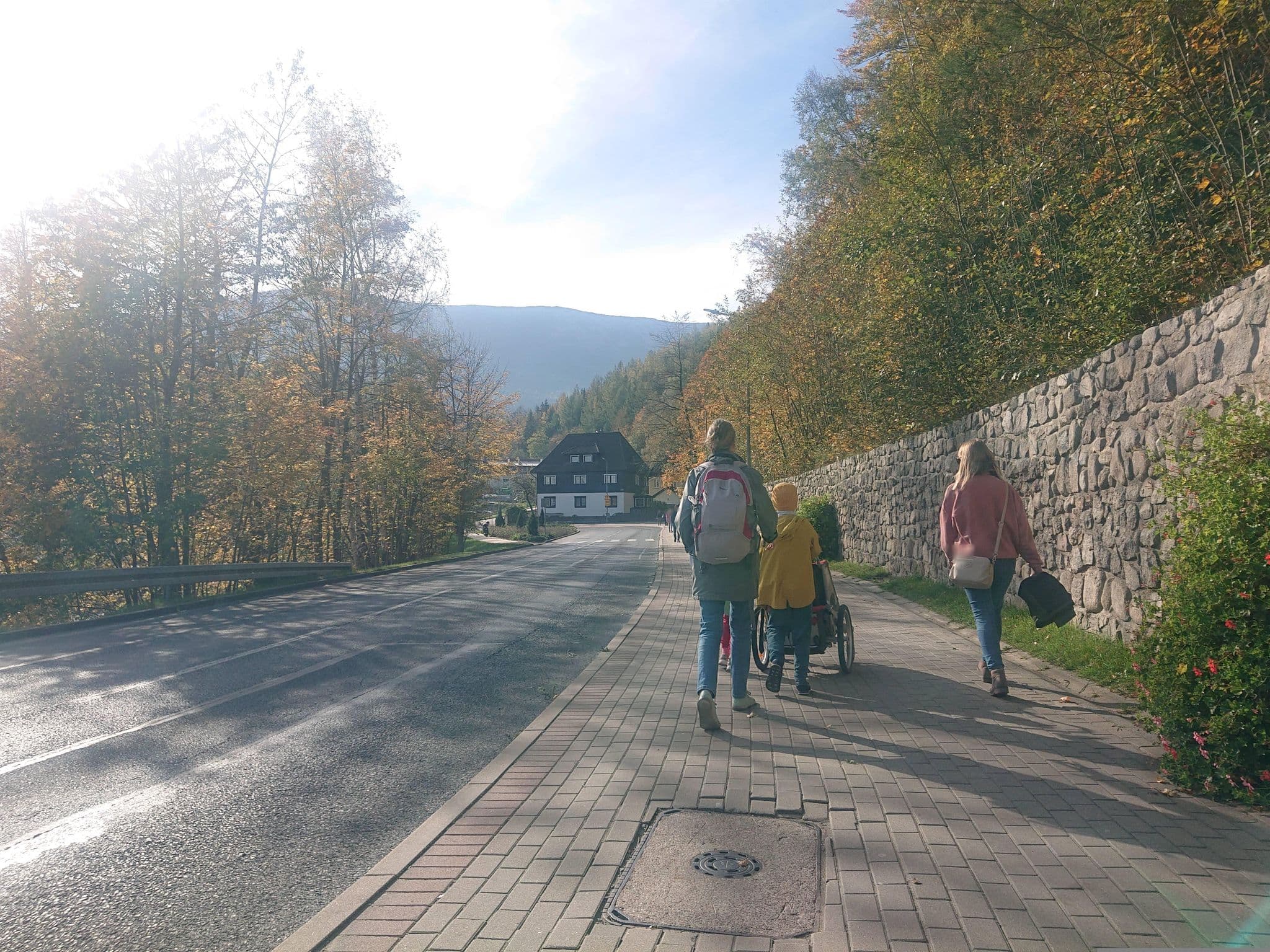 Street view near Pokoje gościnne U Prezesa, Karpacz — © and987 (CC BY-SA · Mapillary)