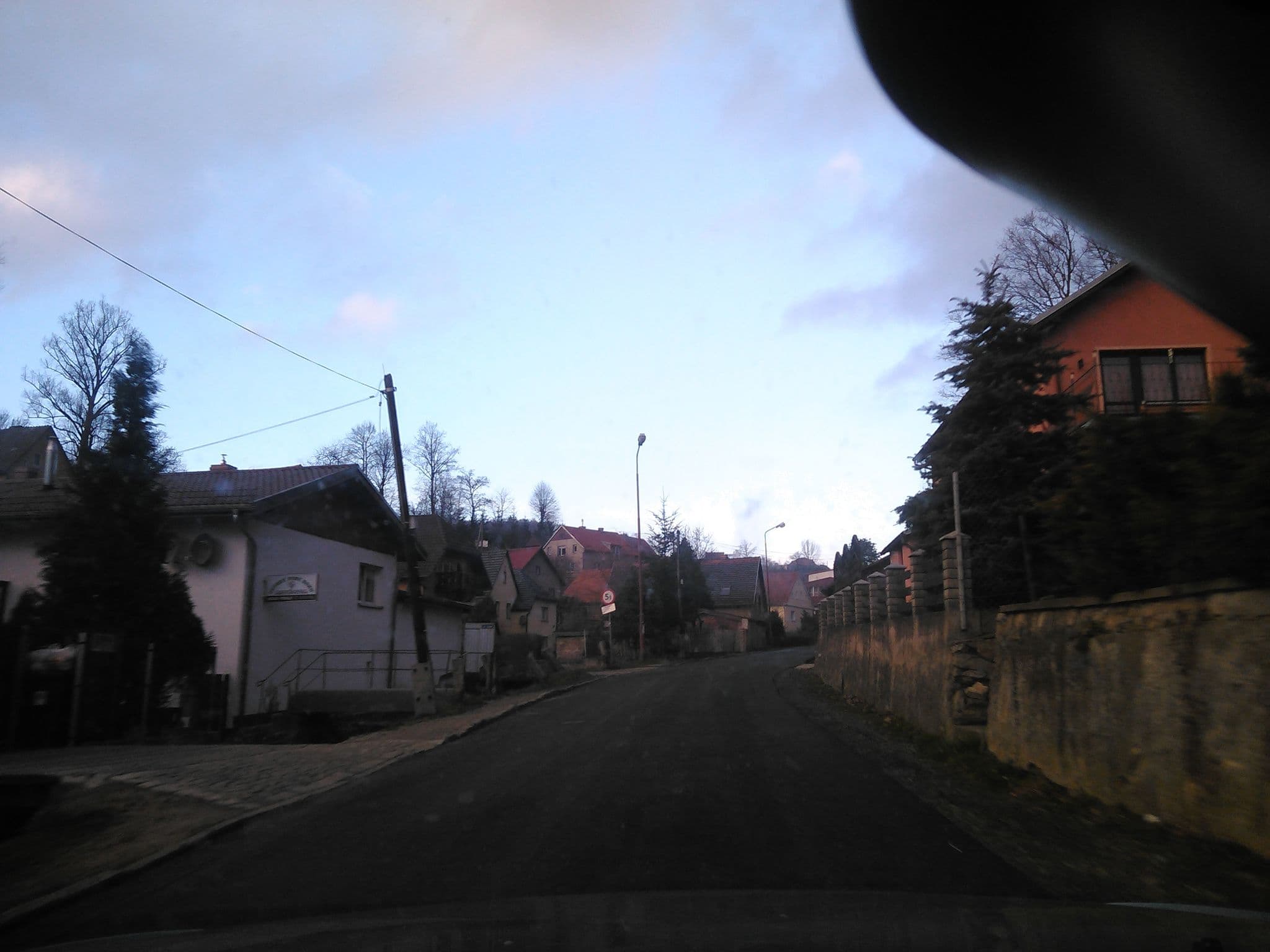 Street view near Cztery Pory Roku, Jeżów Sudecki — © bechem (CC BY-SA · Mapillary)
